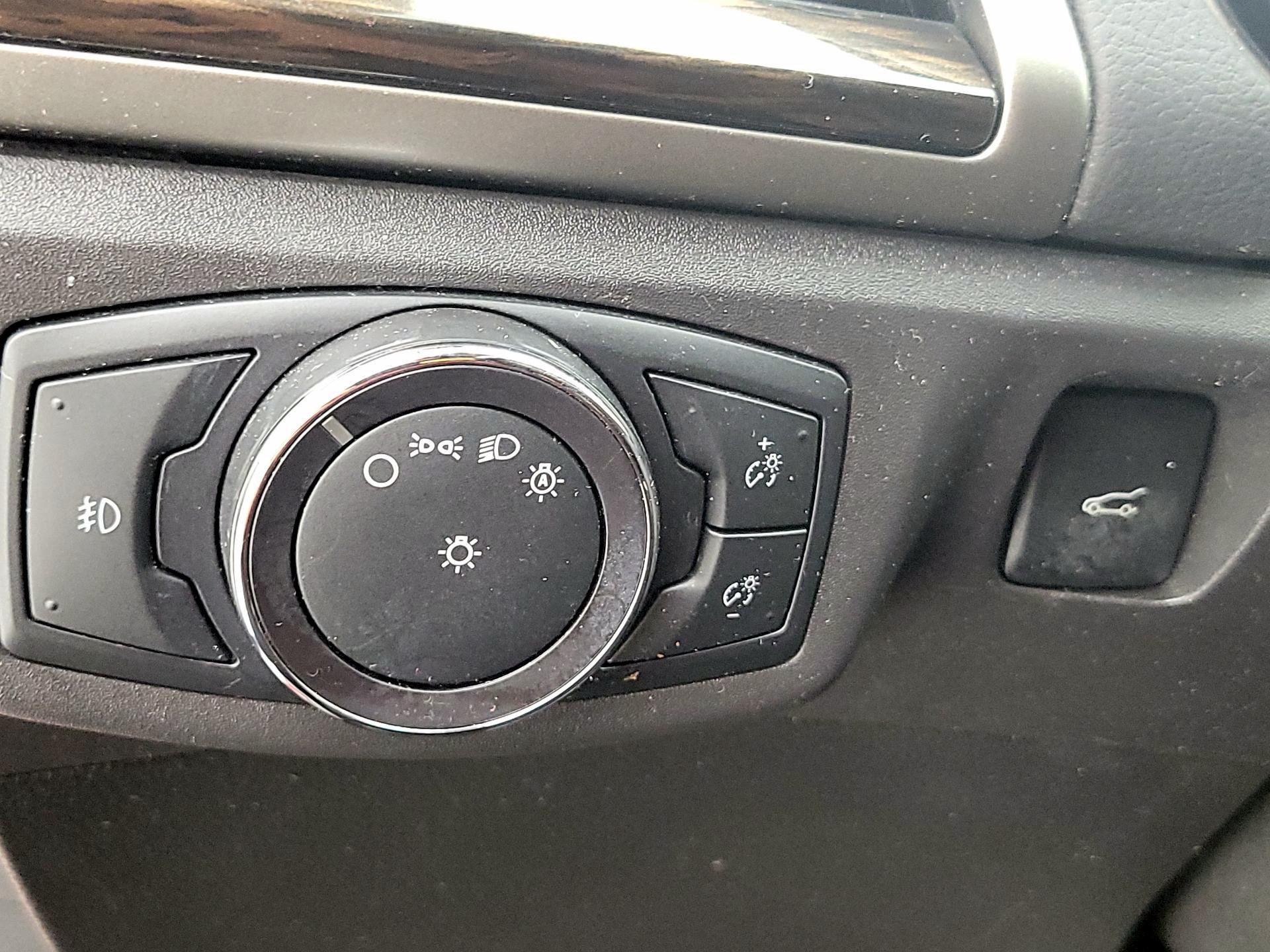 Thumbnail: 2014 Ford Fusion - 13