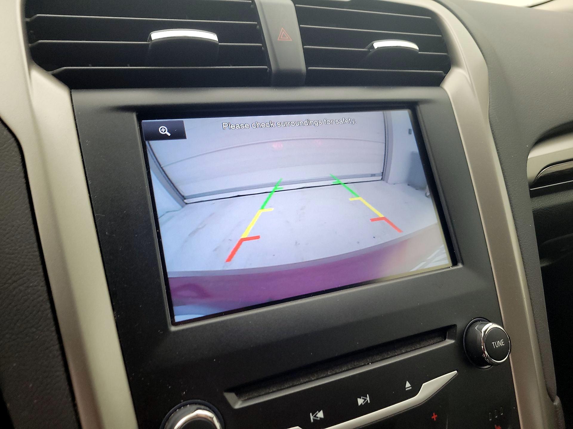 Thumbnail: 2014 Ford Fusion - 14