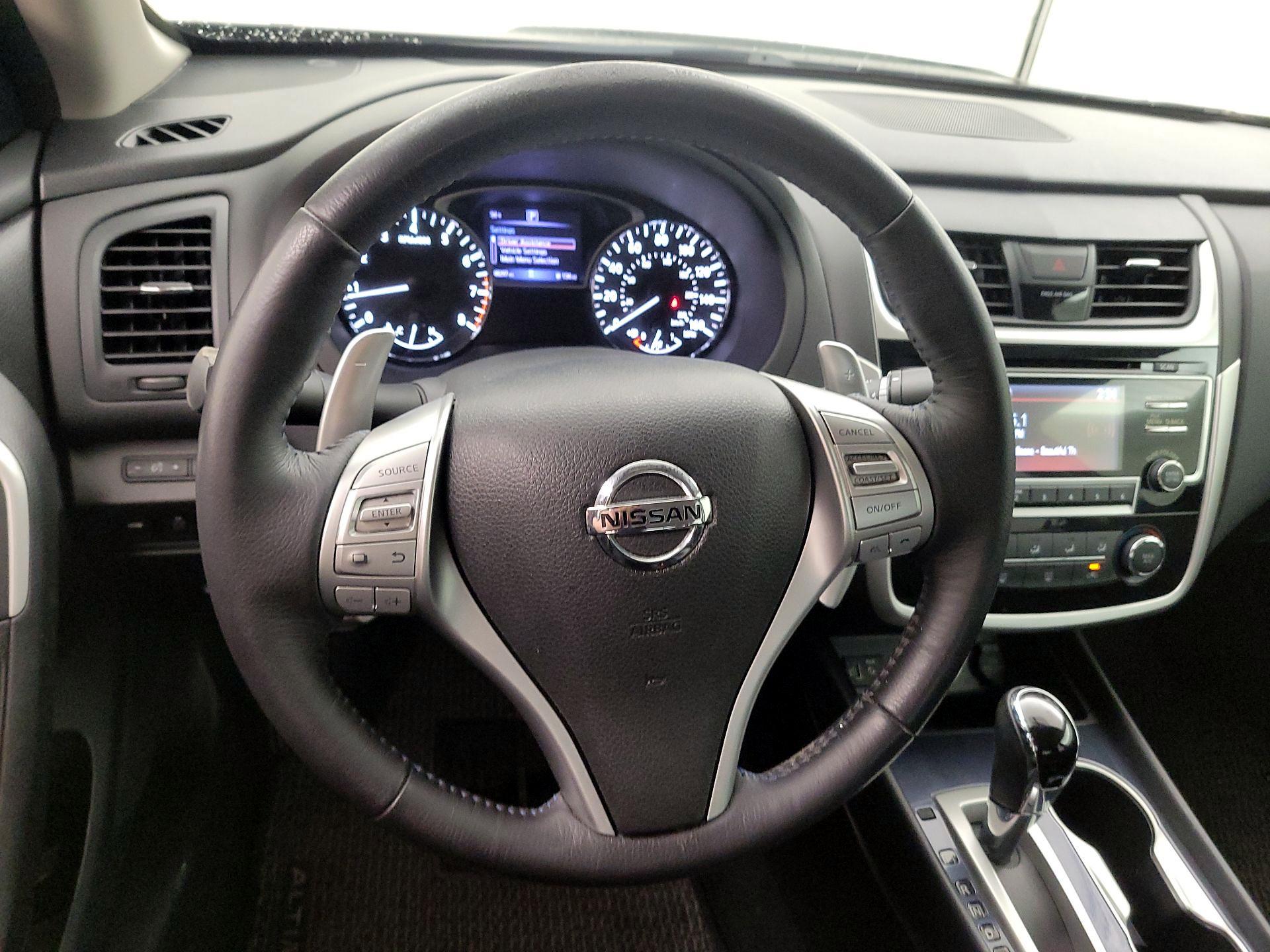 Thumbnail: 2018 Nissan Altima - 10