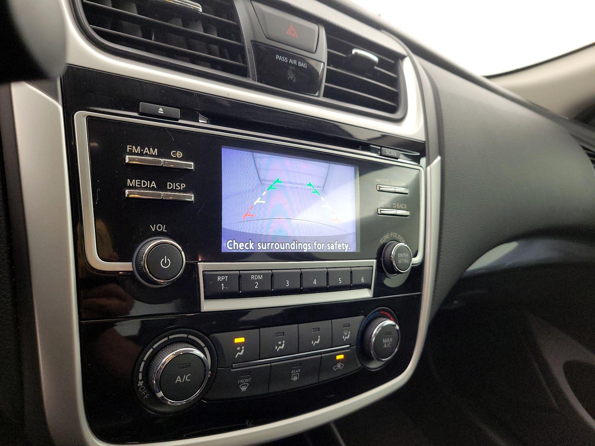 Thumbnail: 2018 Nissan Altima - 14