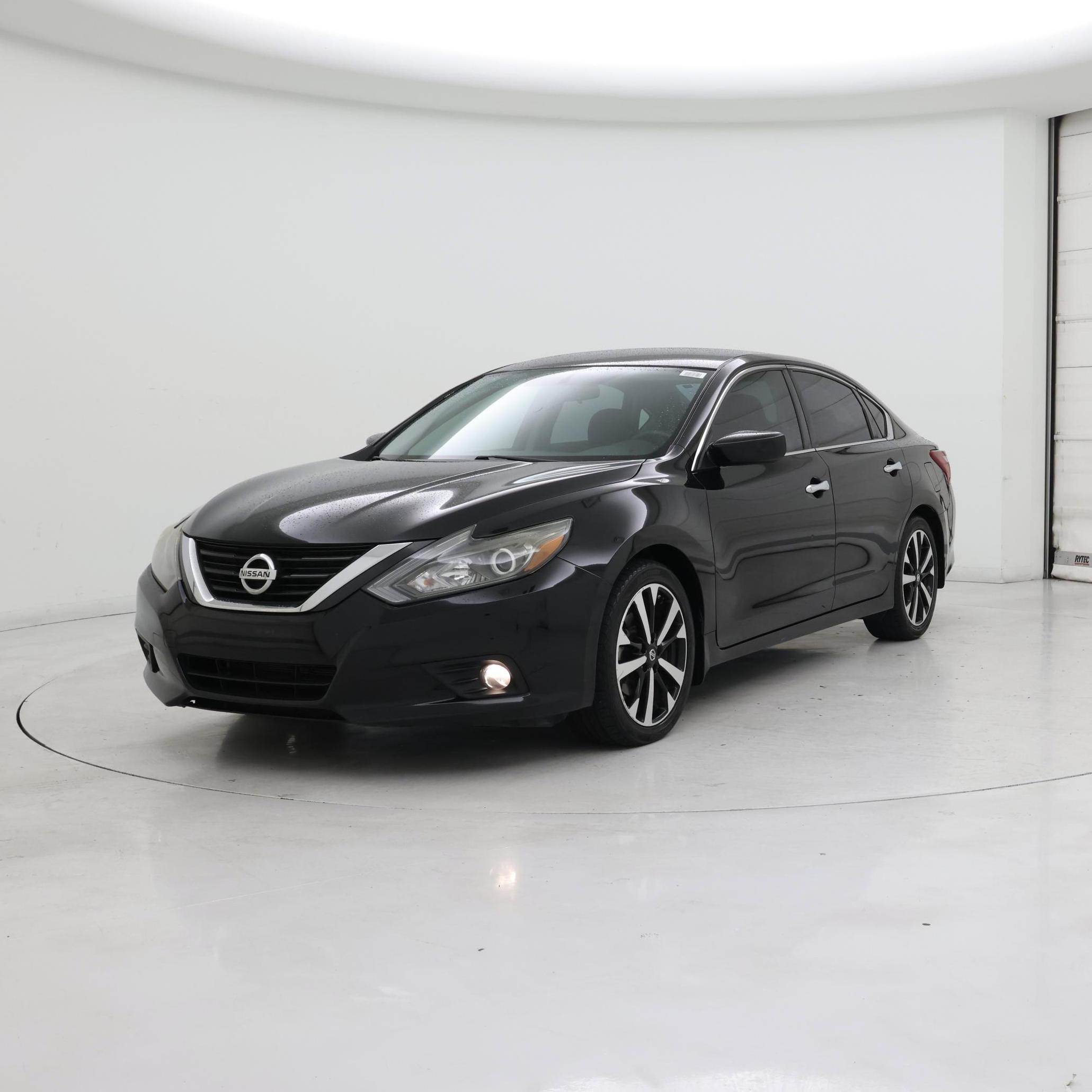 Thumbnail: 2018 Nissan Altima - 4