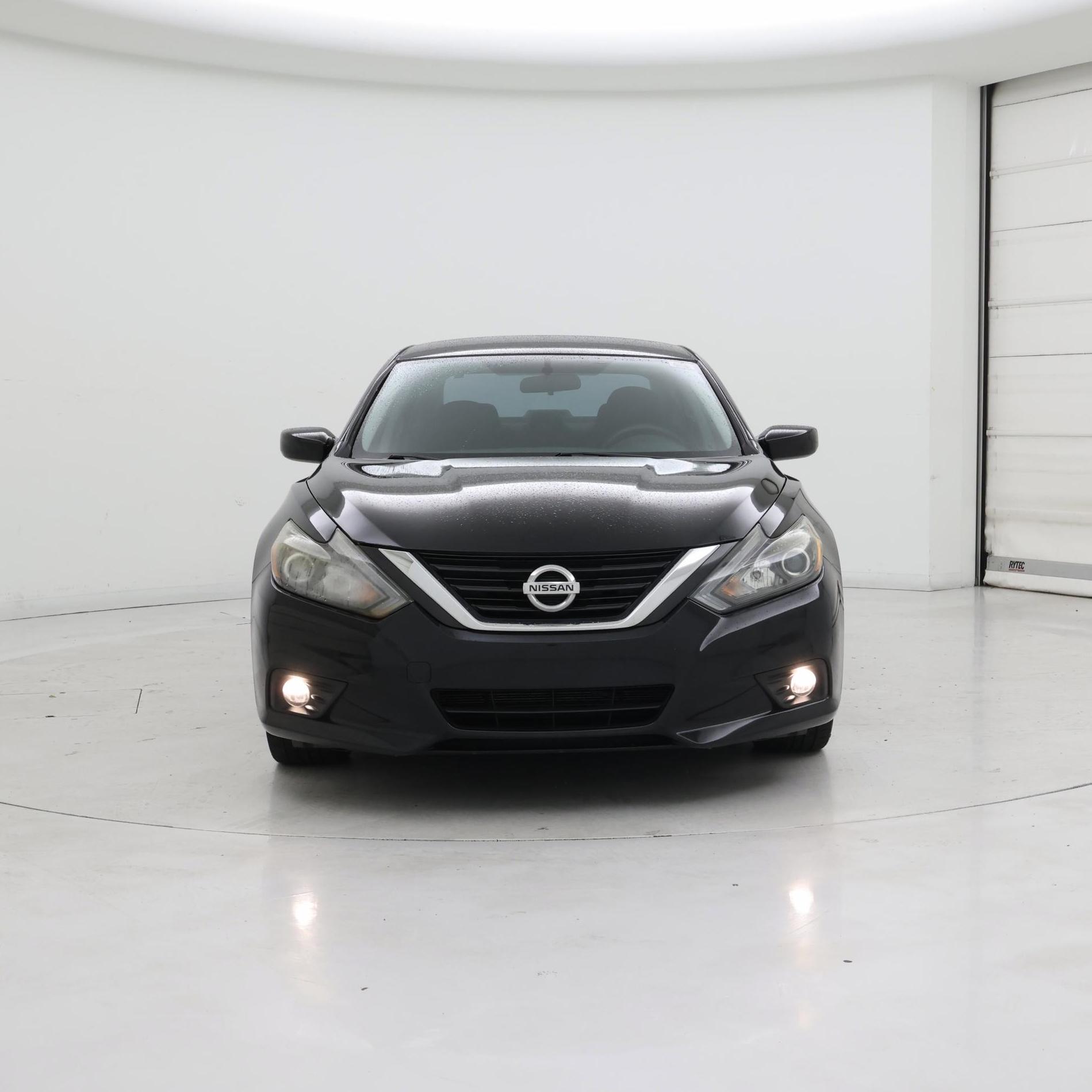 Thumbnail: 2018 Nissan Altima - 5