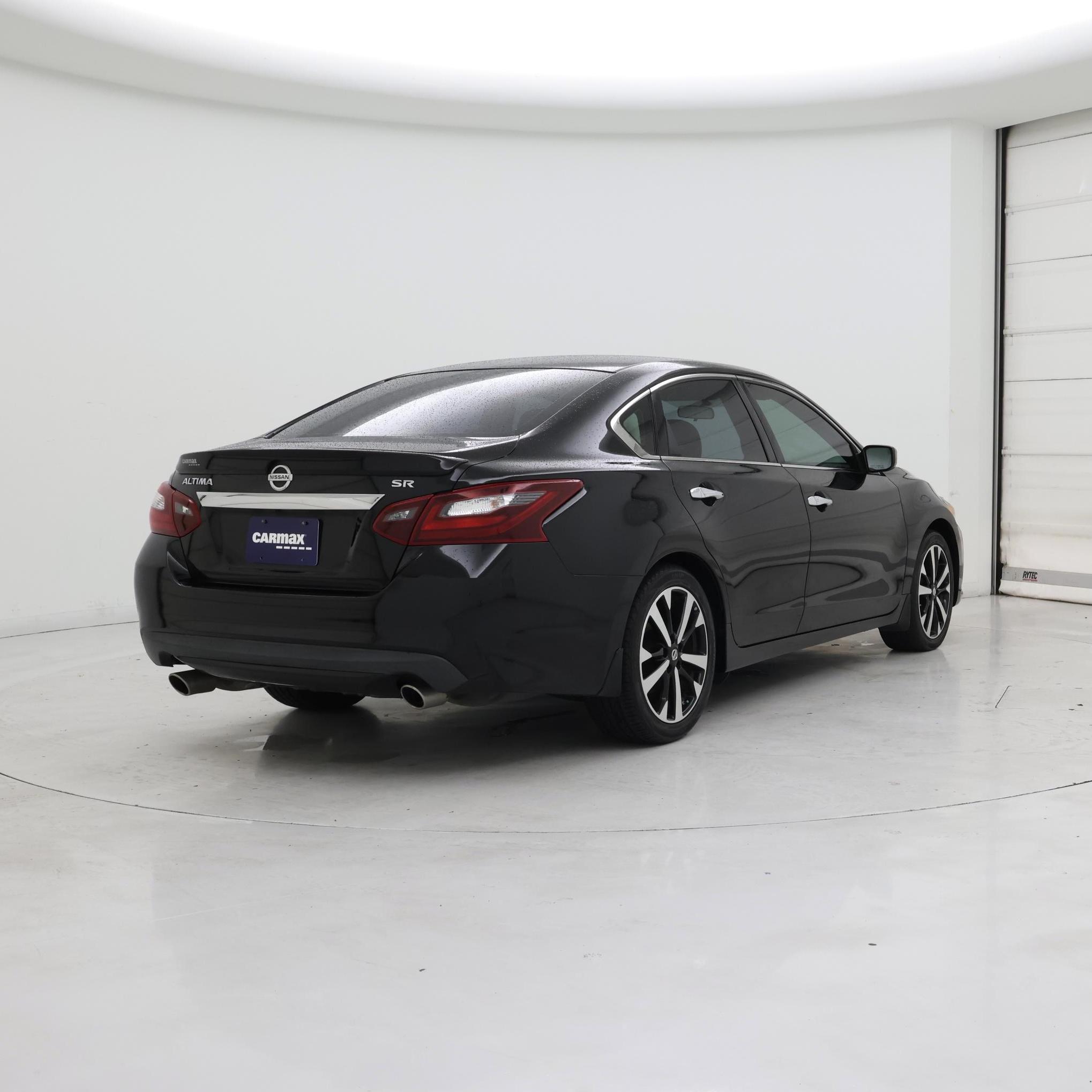 Thumbnail: 2018 Nissan Altima - 8