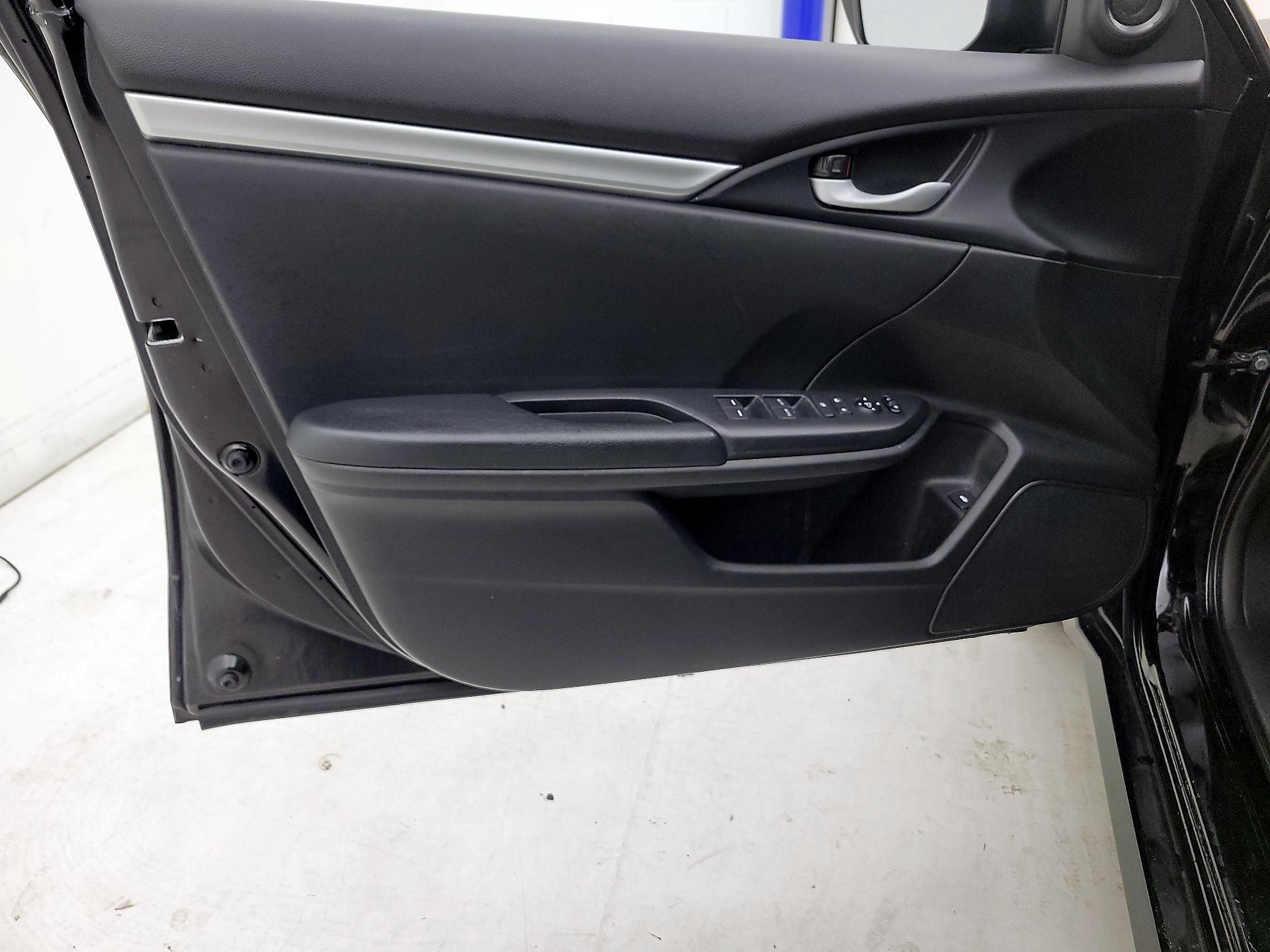 Thumbnail: 2019 Honda Civic - 12