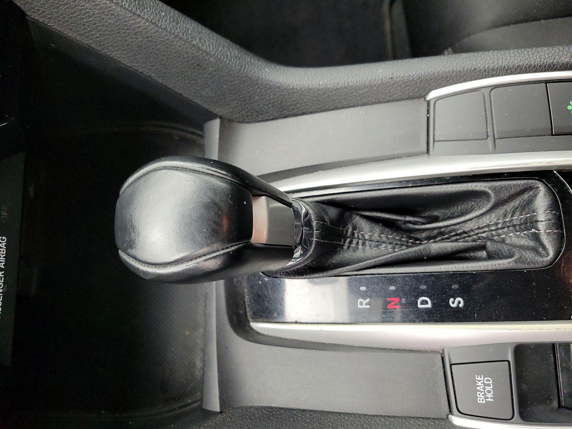 Thumbnail: 2019 Honda Civic - 17