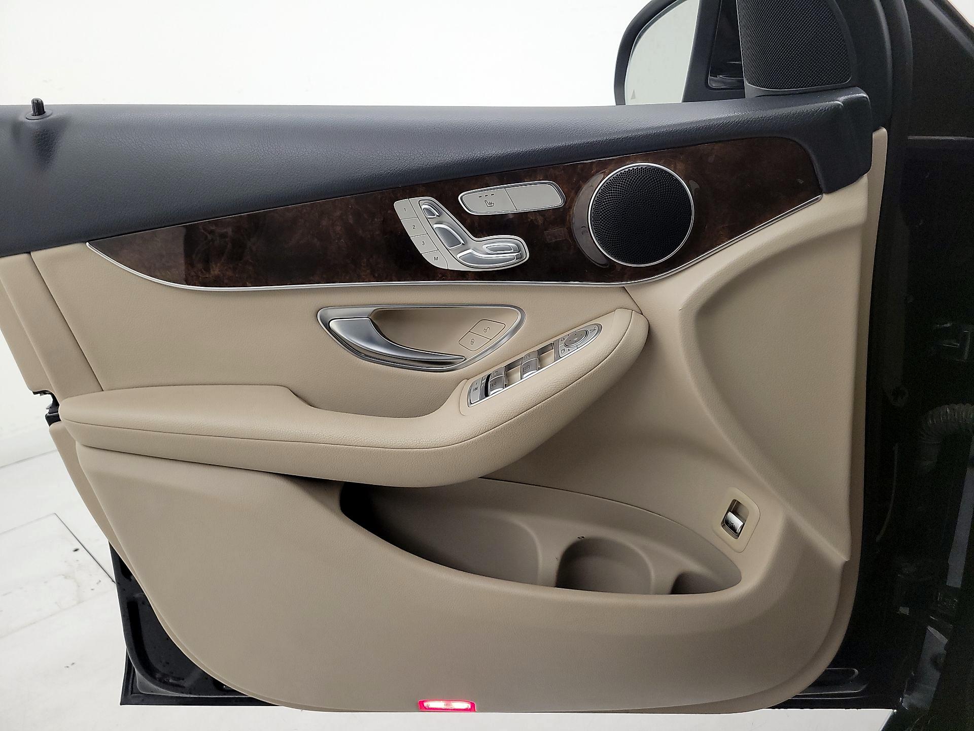 Thumbnail: 2019 Mercedes-Benz GLC - 12