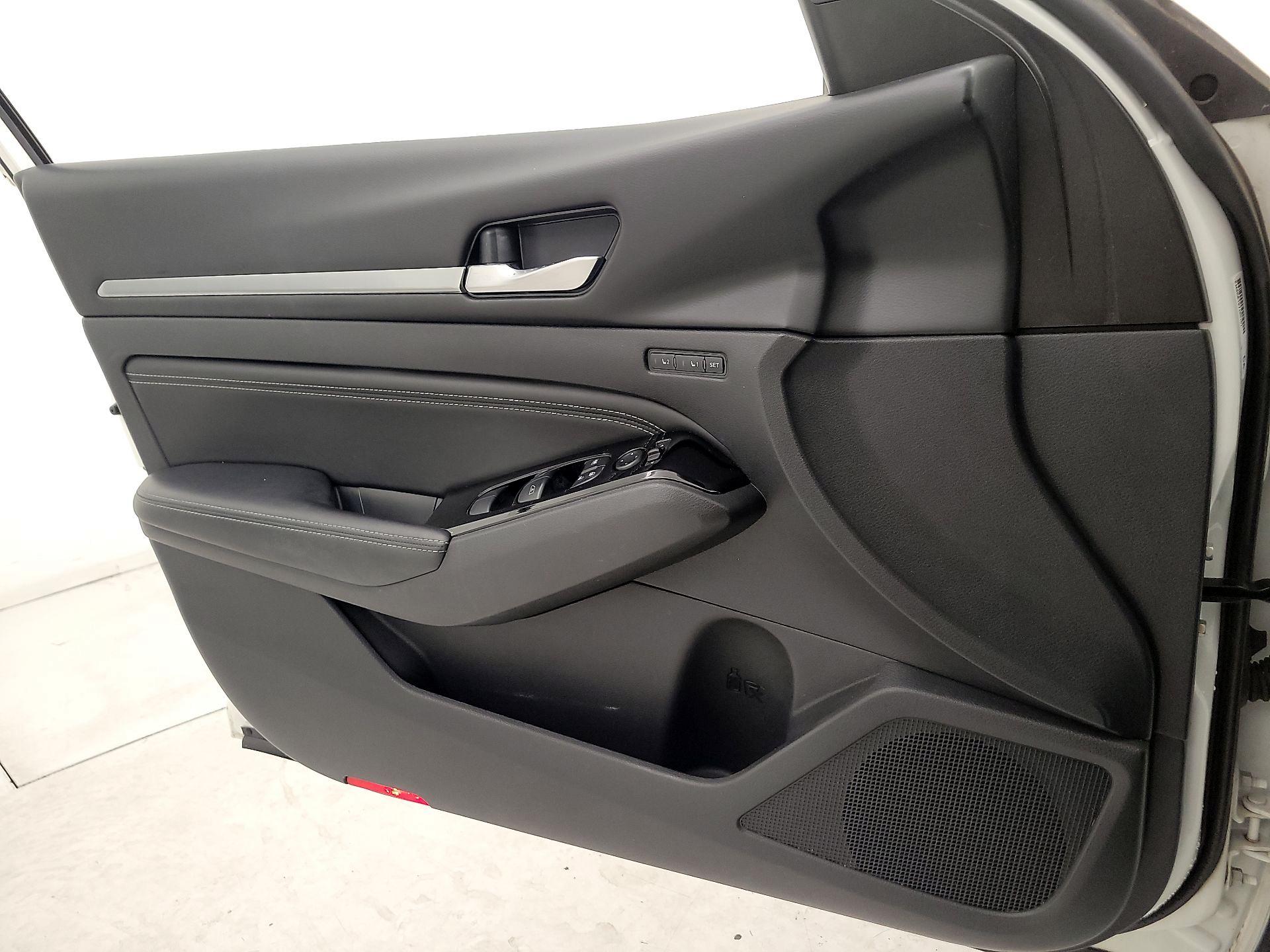 Thumbnail: 2020 Nissan Altima - 12