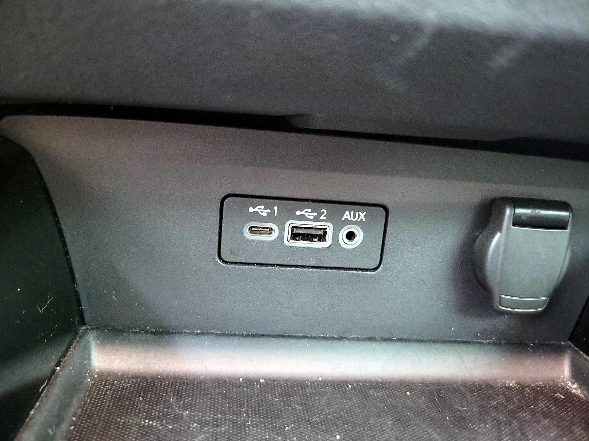 Thumbnail: 2020 Nissan Altima - 19