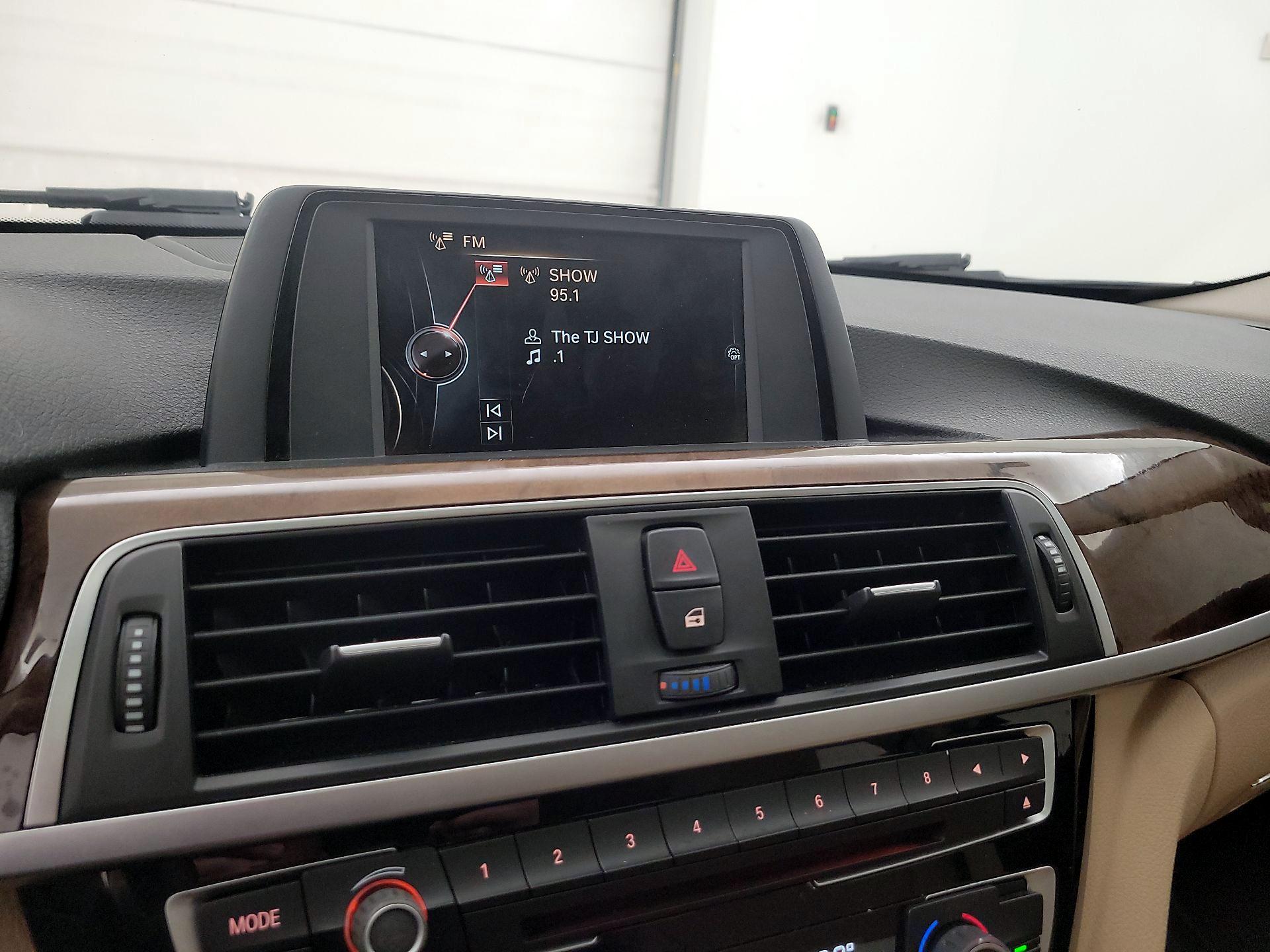 Thumbnail: 2017 BMW 3 Series - 15