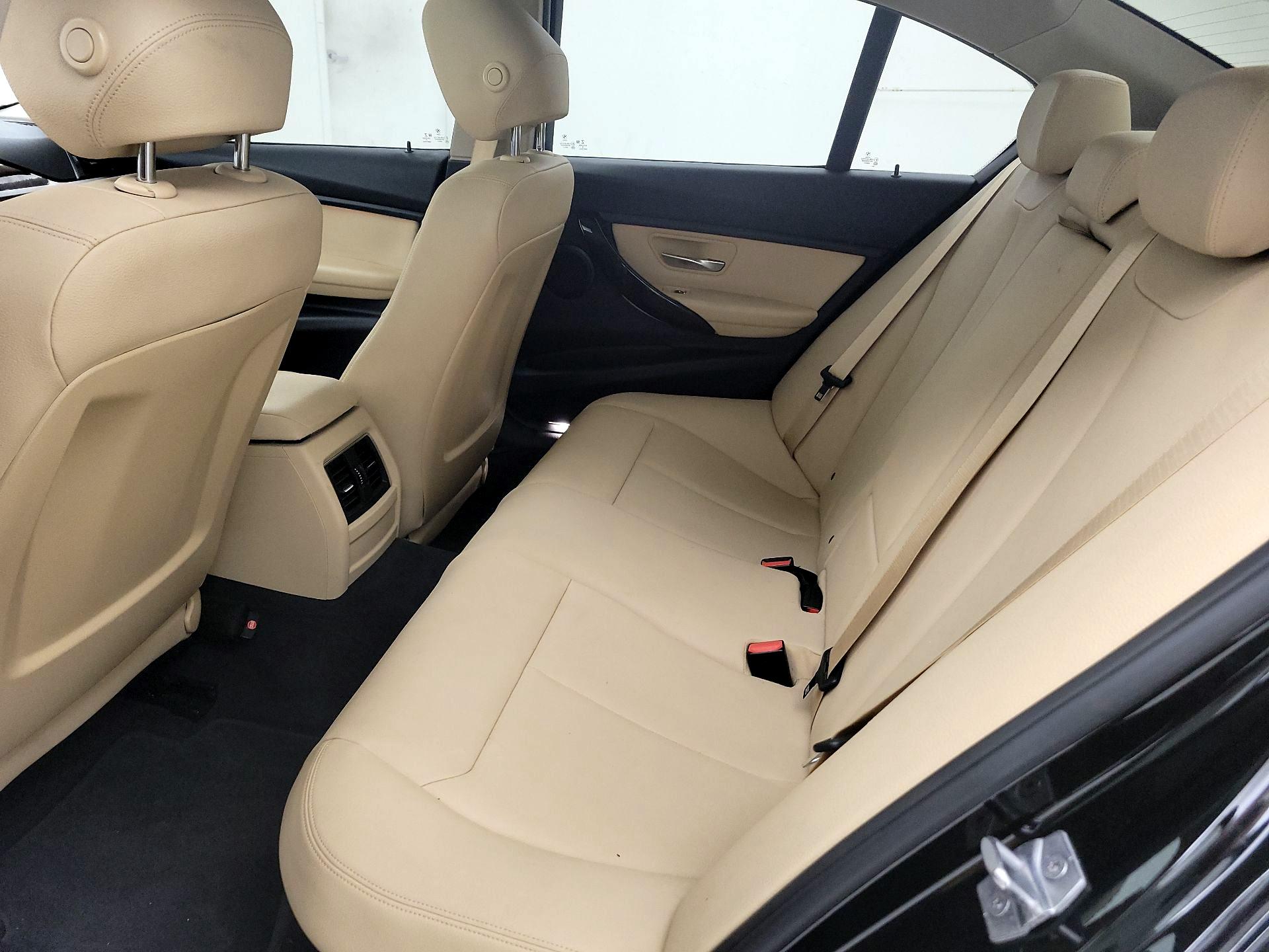 Thumbnail: 2017 BMW 3 Series - 19