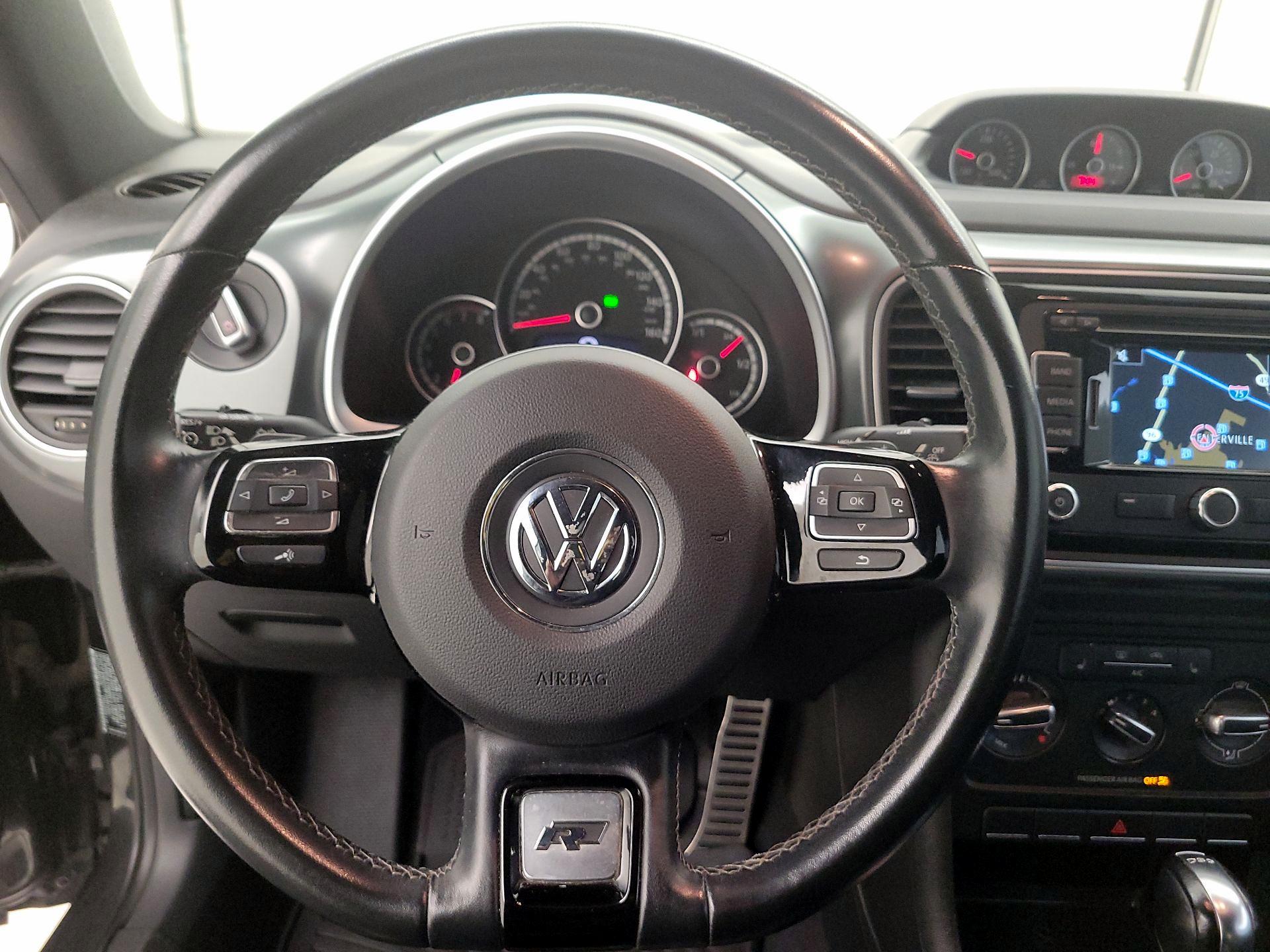 Thumbnail: 2014 Volkswagen Beetle - 10