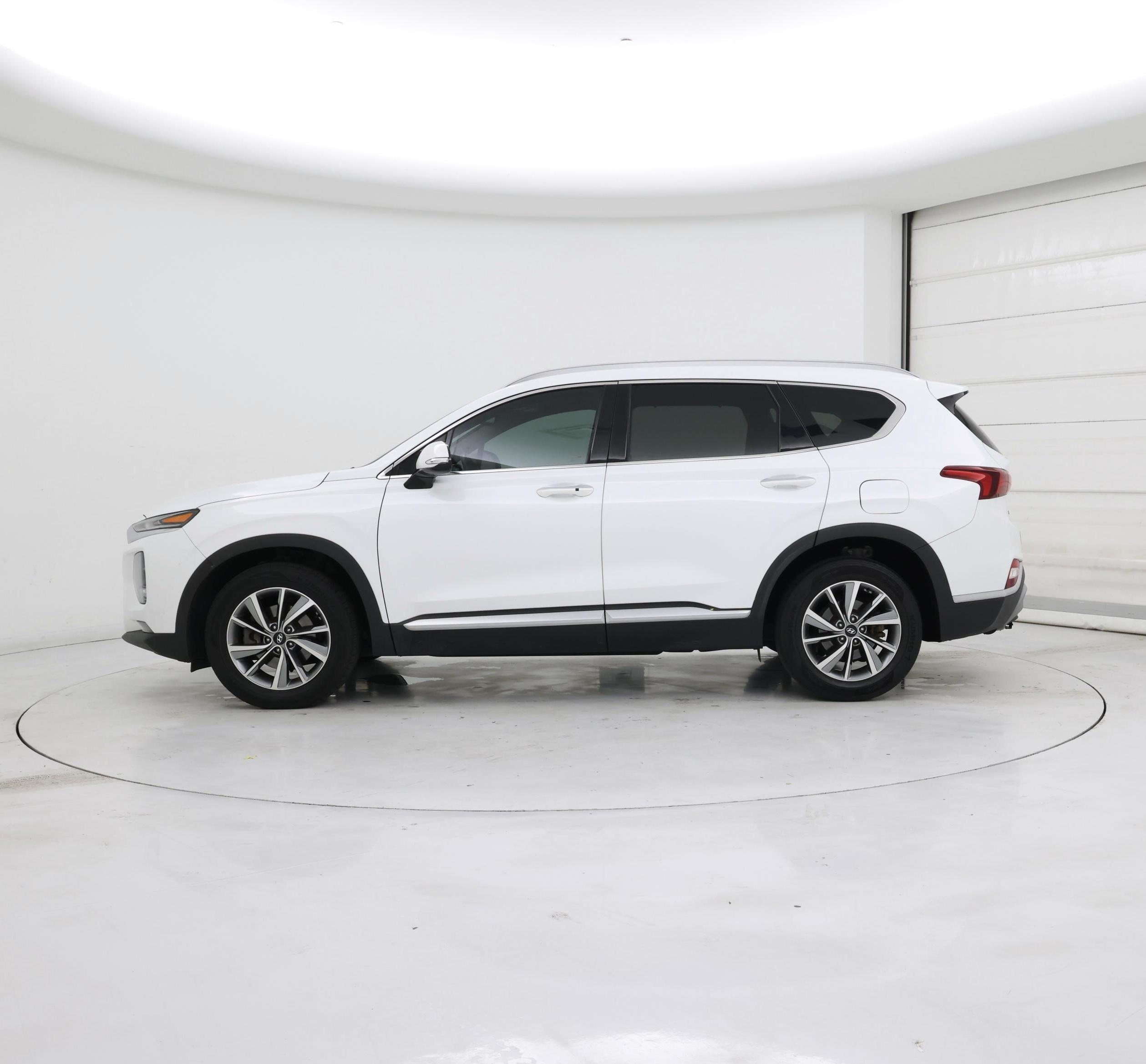 Thumbnail: 2019 Hyundai Santa Fe - 3