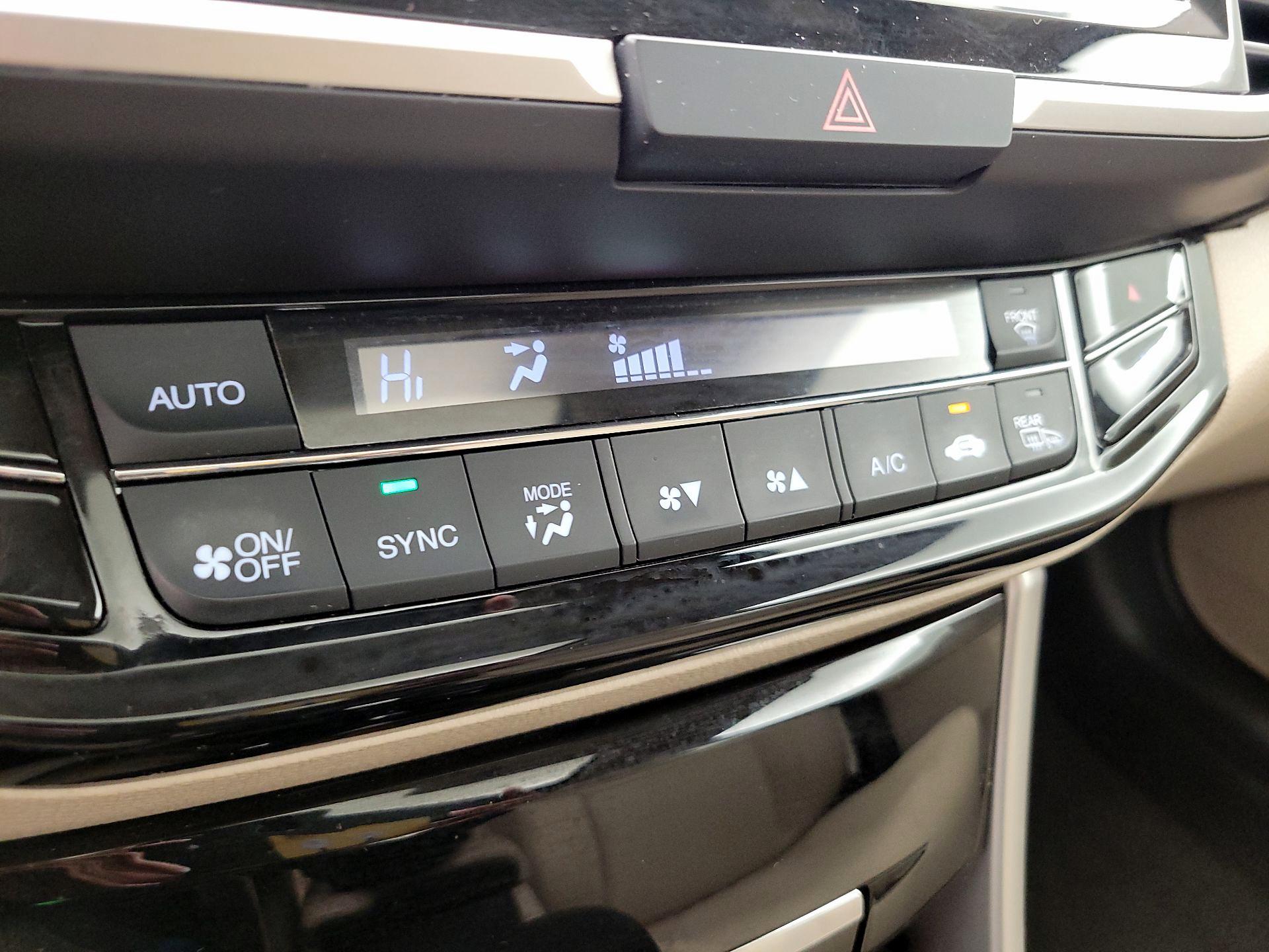 Thumbnail: 2016 Honda Accord - 16