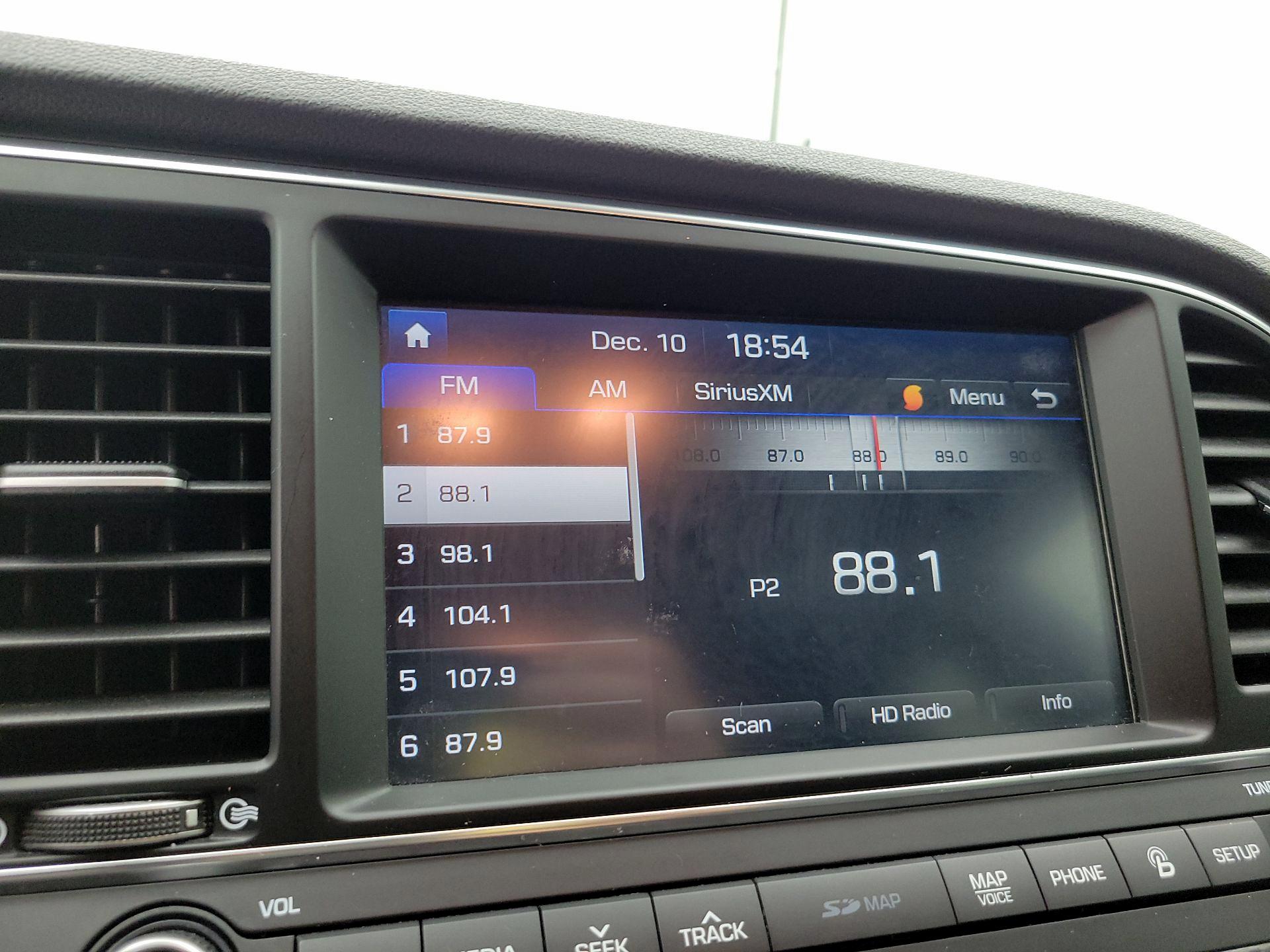 Thumbnail: 2018 Hyundai Elantra - 16