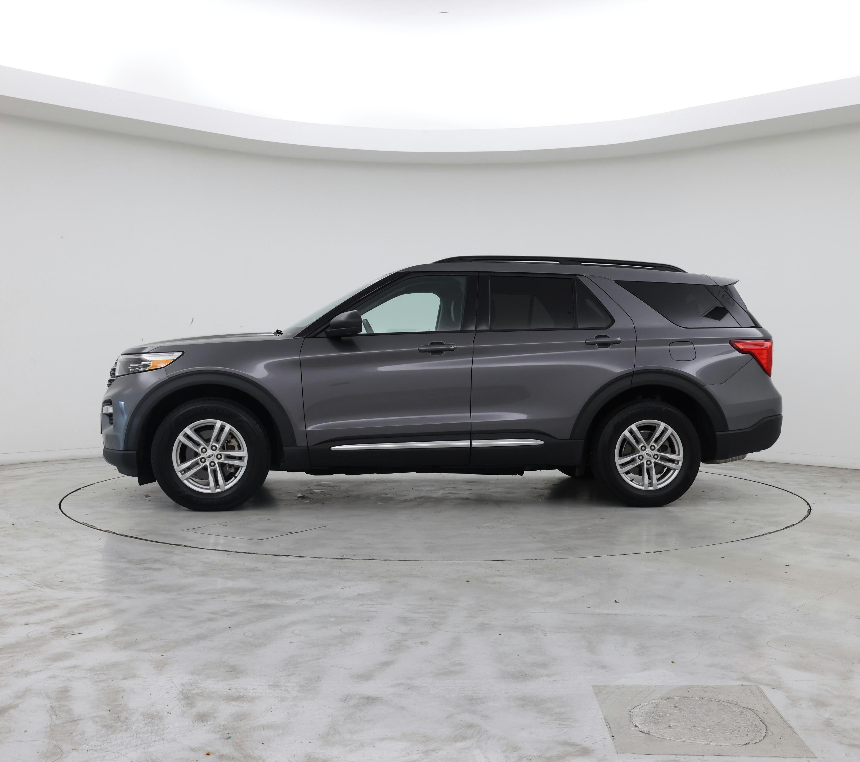 Thumbnail: 2021 Ford Explorer - 3