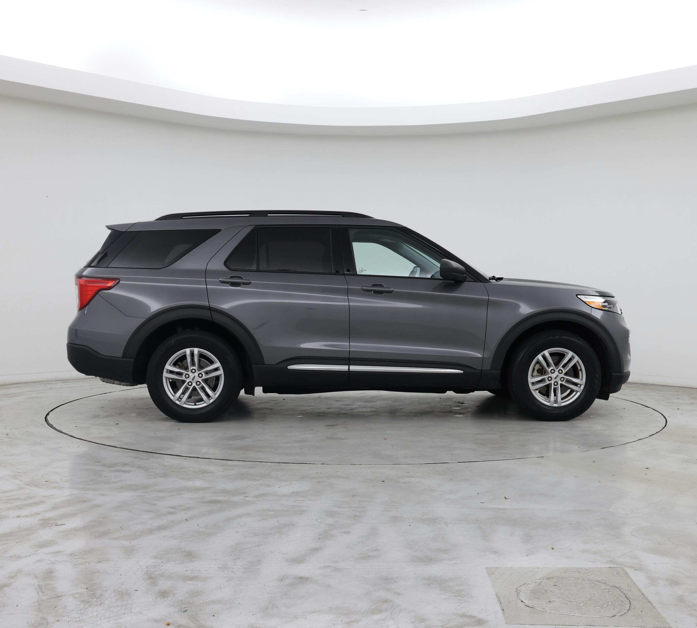 Thumbnail: 2021 Ford Explorer - 7