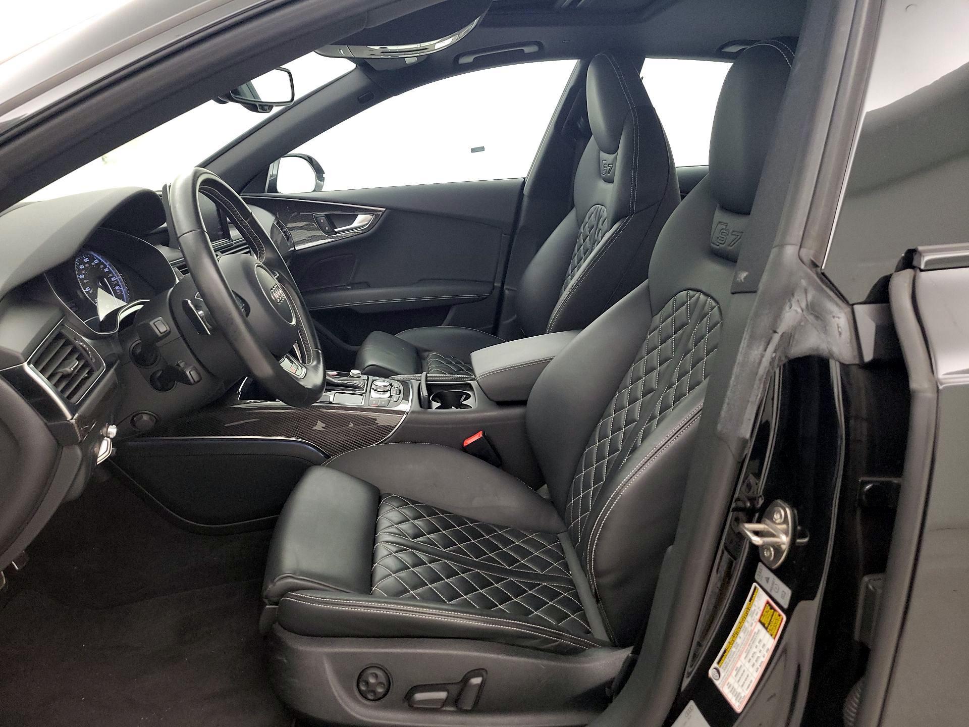 Thumbnail: 2015 Audi S7 - 11