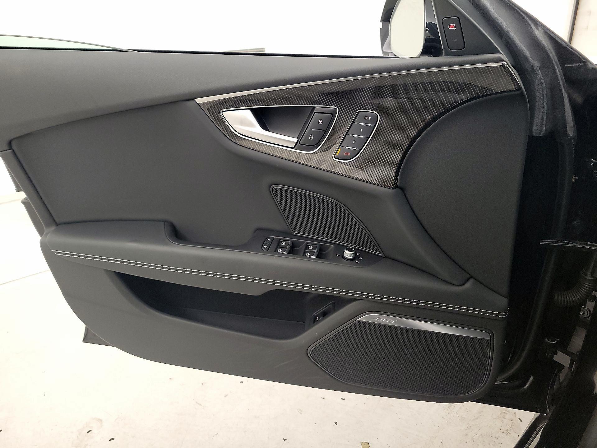 Thumbnail: 2015 Audi S7 - 12