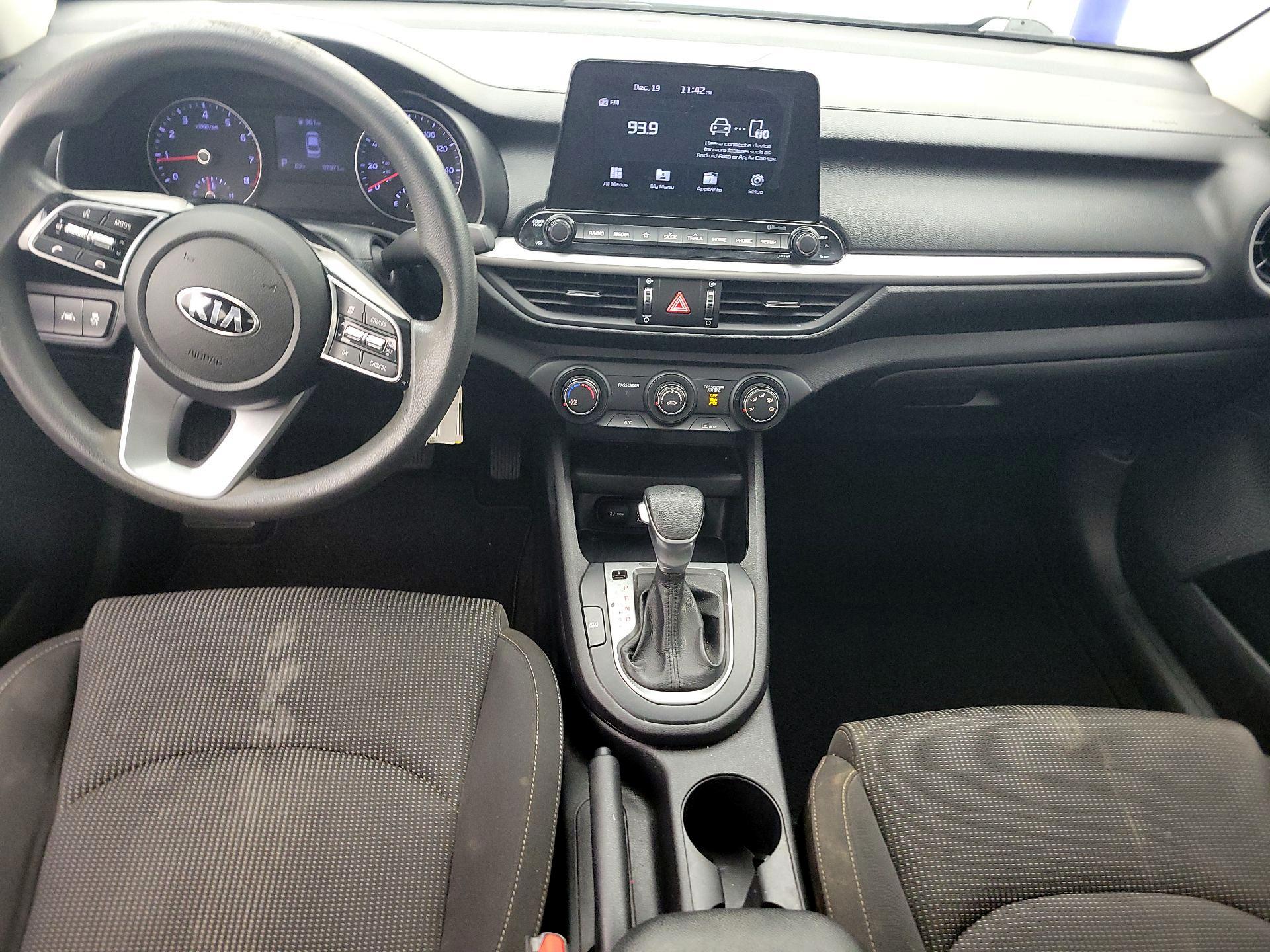 Thumbnail: 2020 Kia Forte - 9