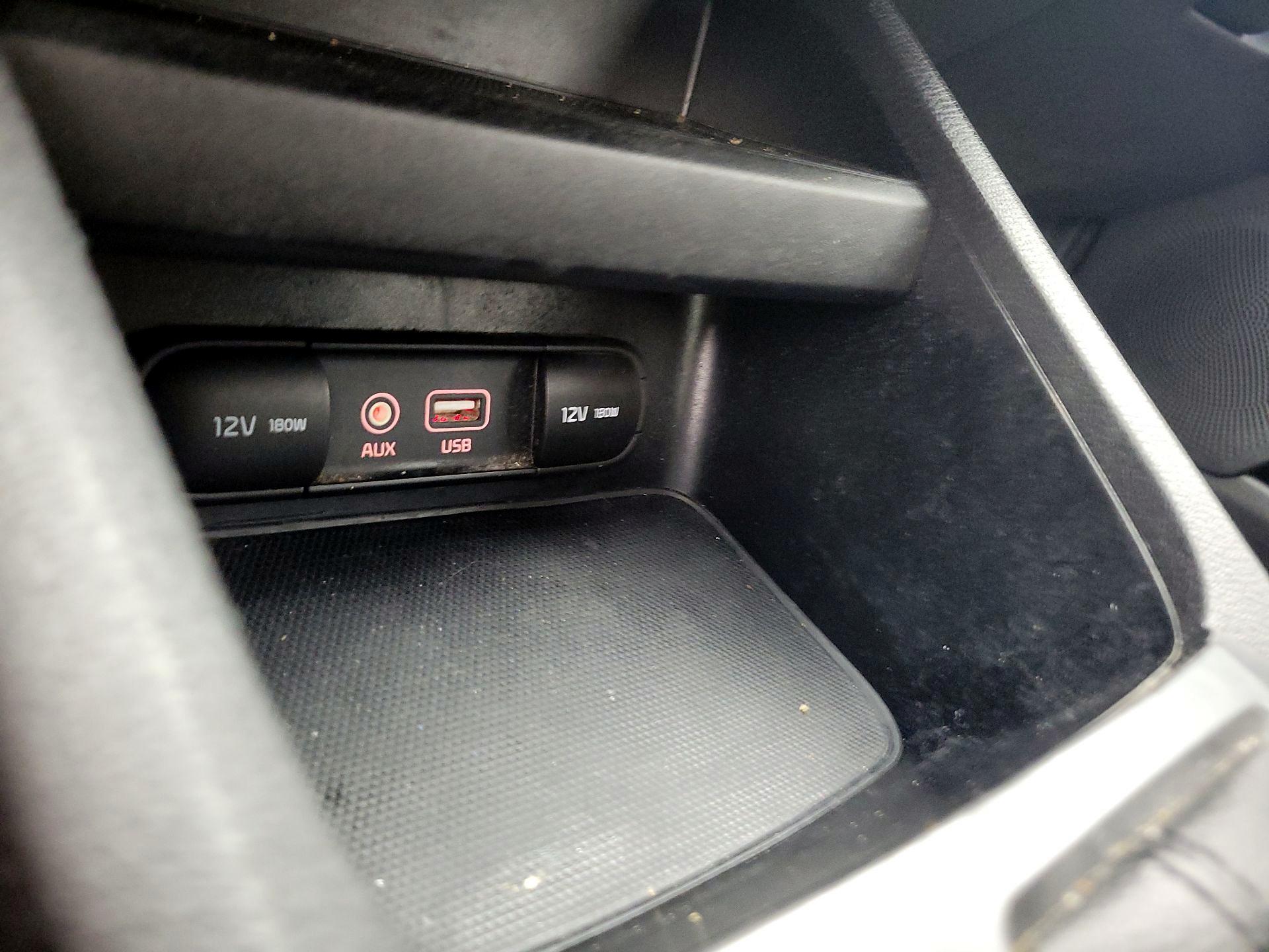 Thumbnail: 2020 Kia Forte - 18