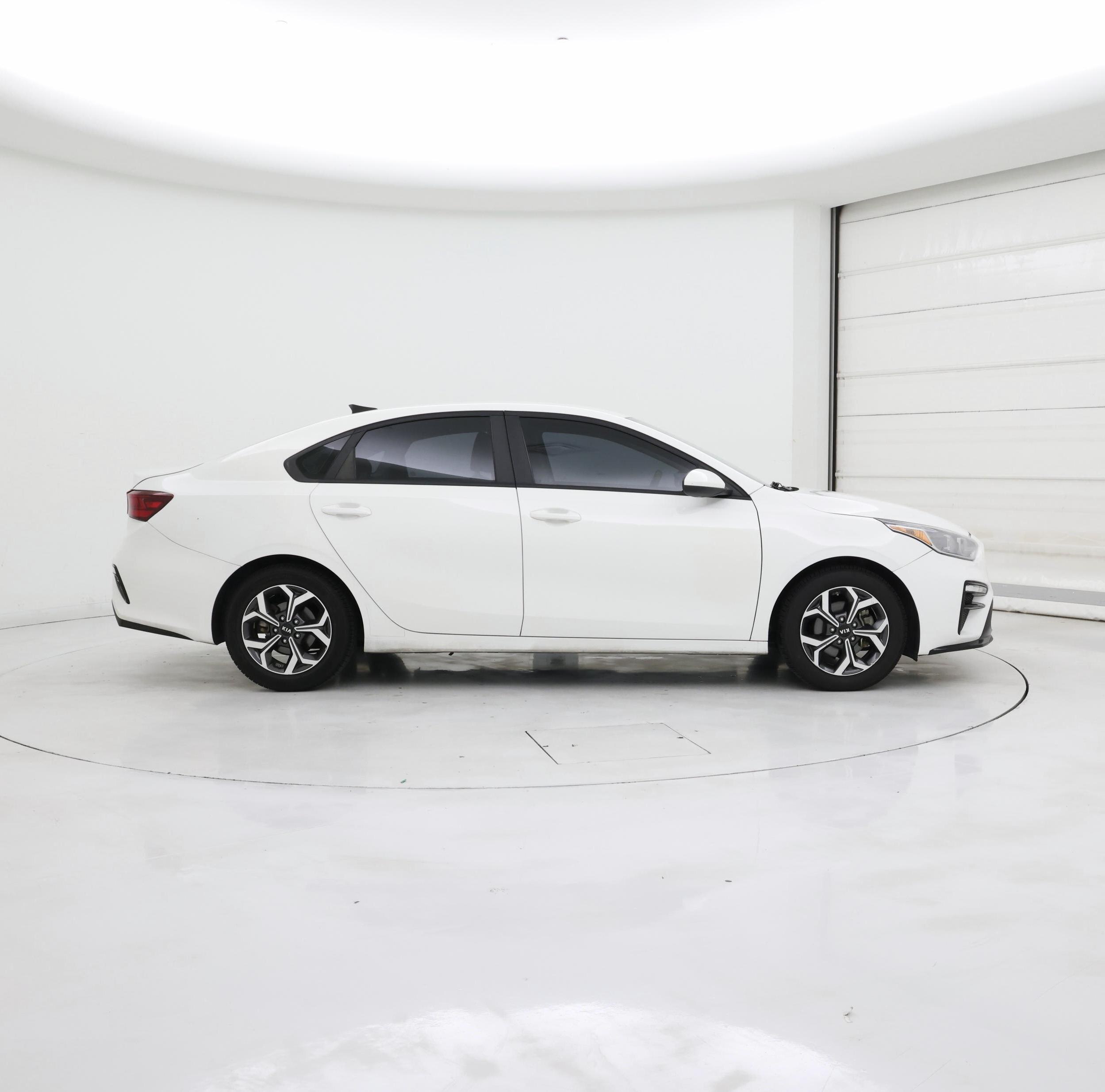 Thumbnail: 2020 Kia Forte - 7