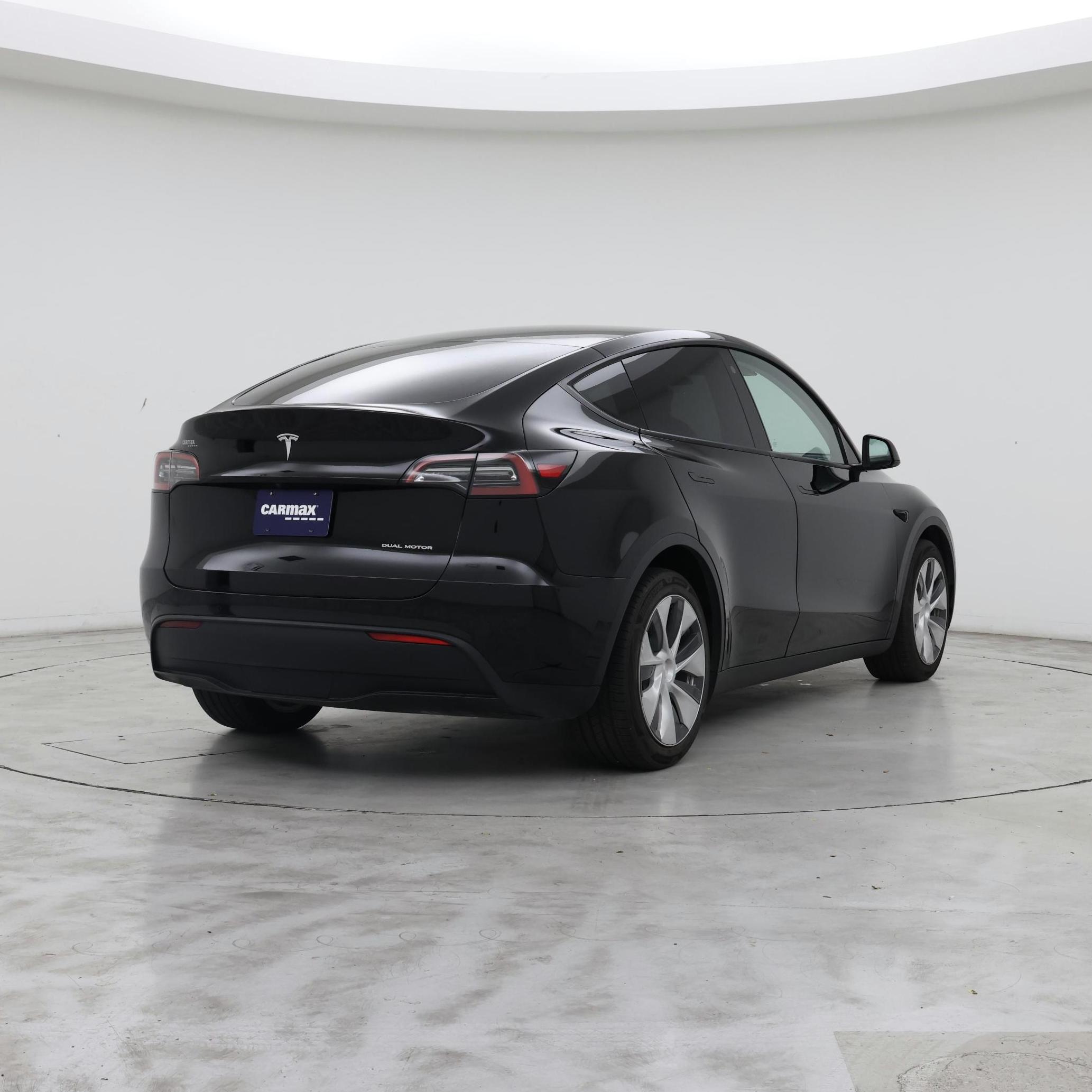 Thumbnail: 2022 Tesla Model Y - 8