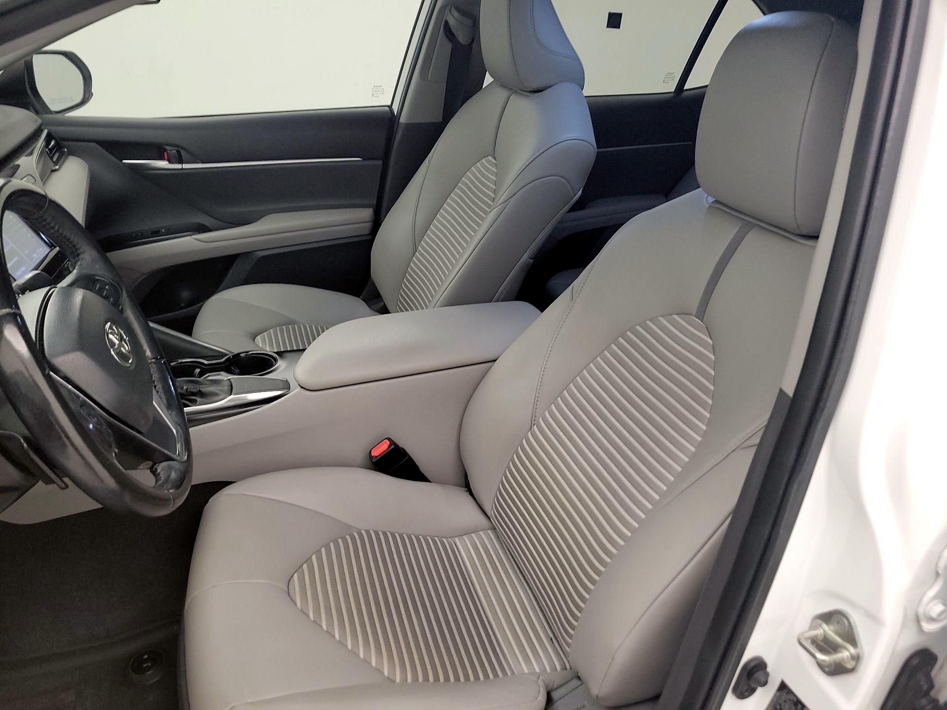 Thumbnail: 2019 Toyota Camry - 11