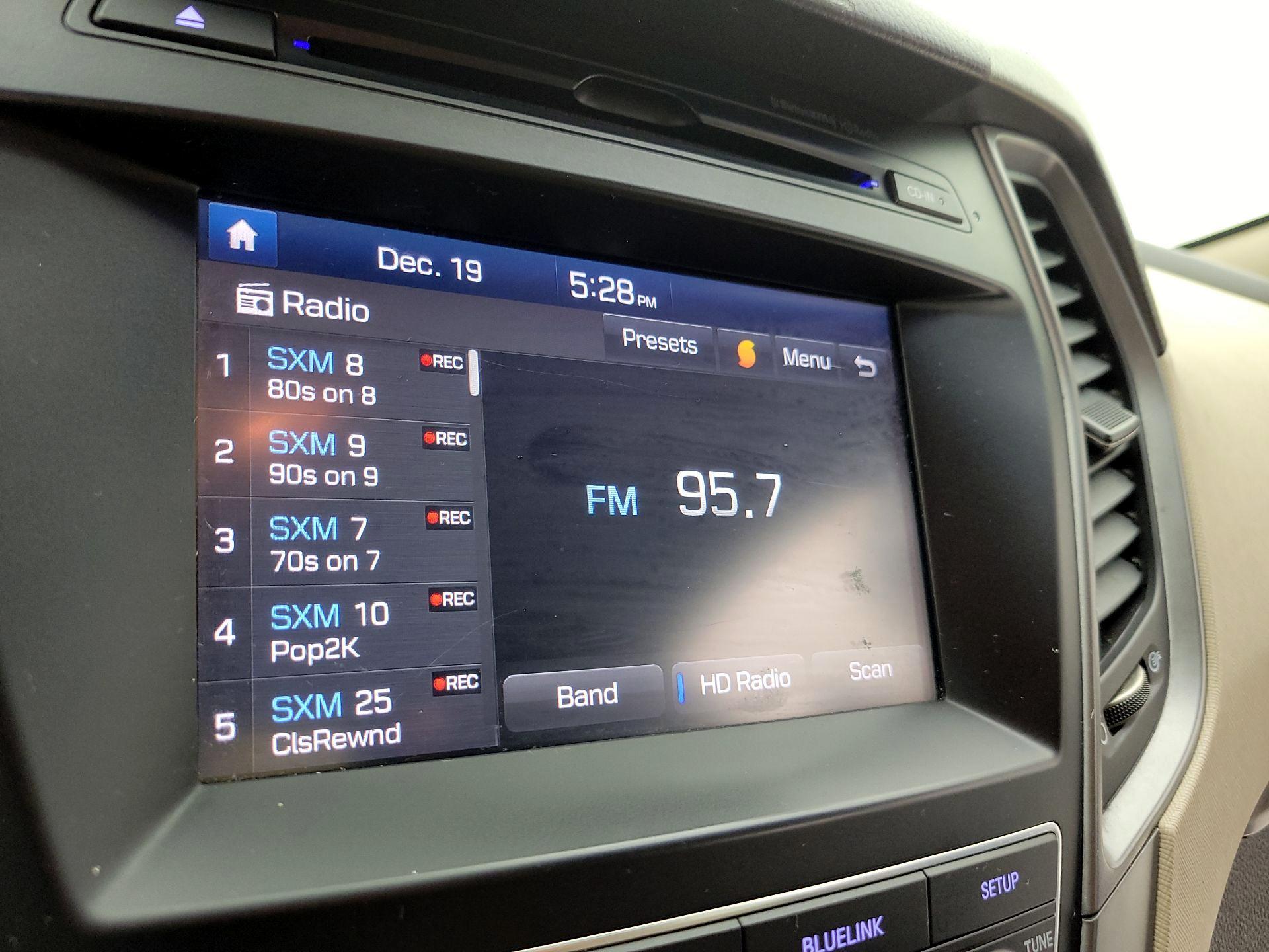 Thumbnail: 2018 Hyundai Santa Fe - 15