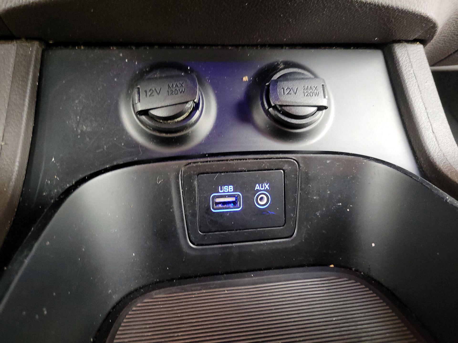 Thumbnail: 2018 Hyundai Santa Fe - 18