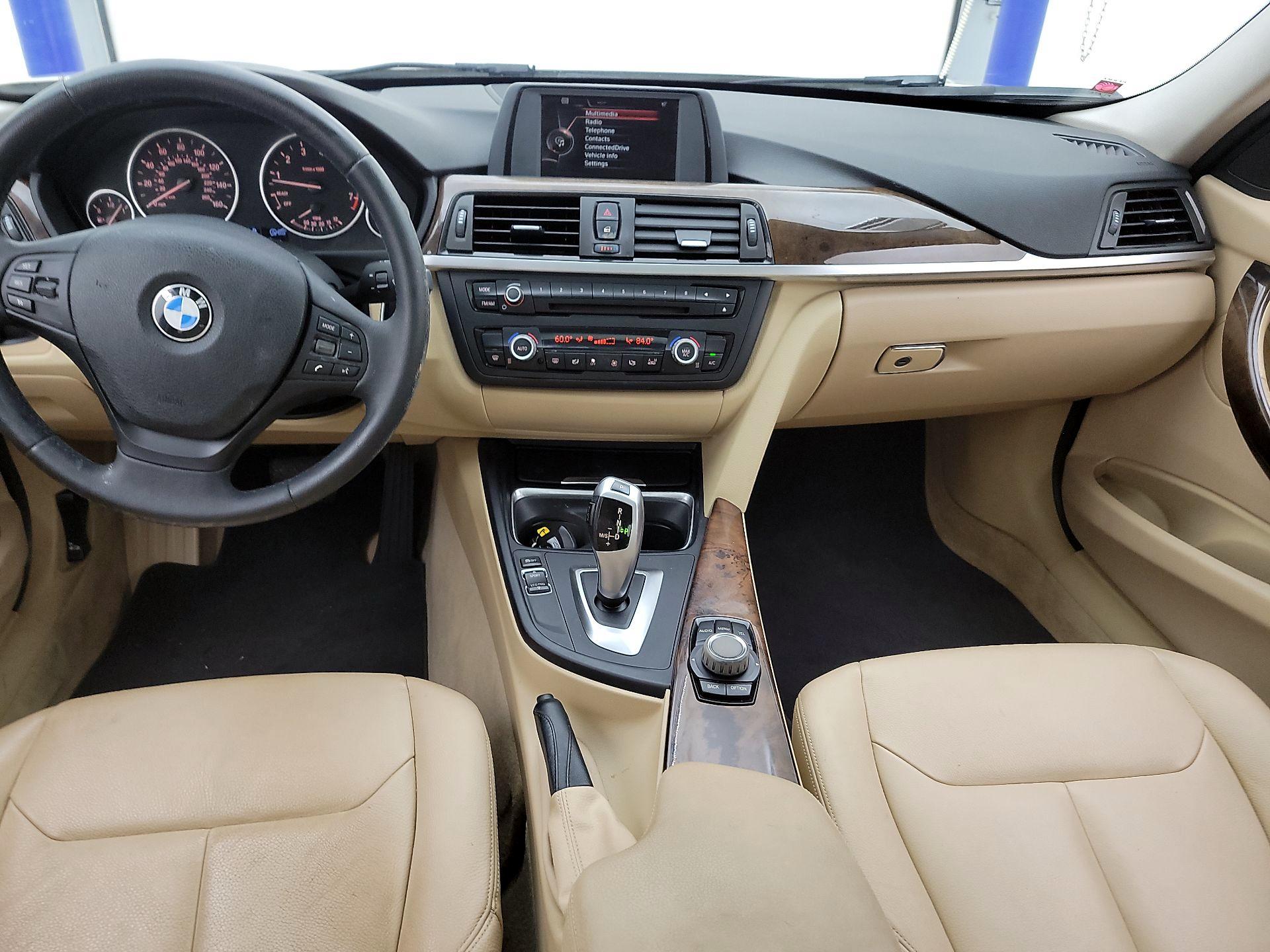 Thumbnail: 2015 BMW 3 Series - 9