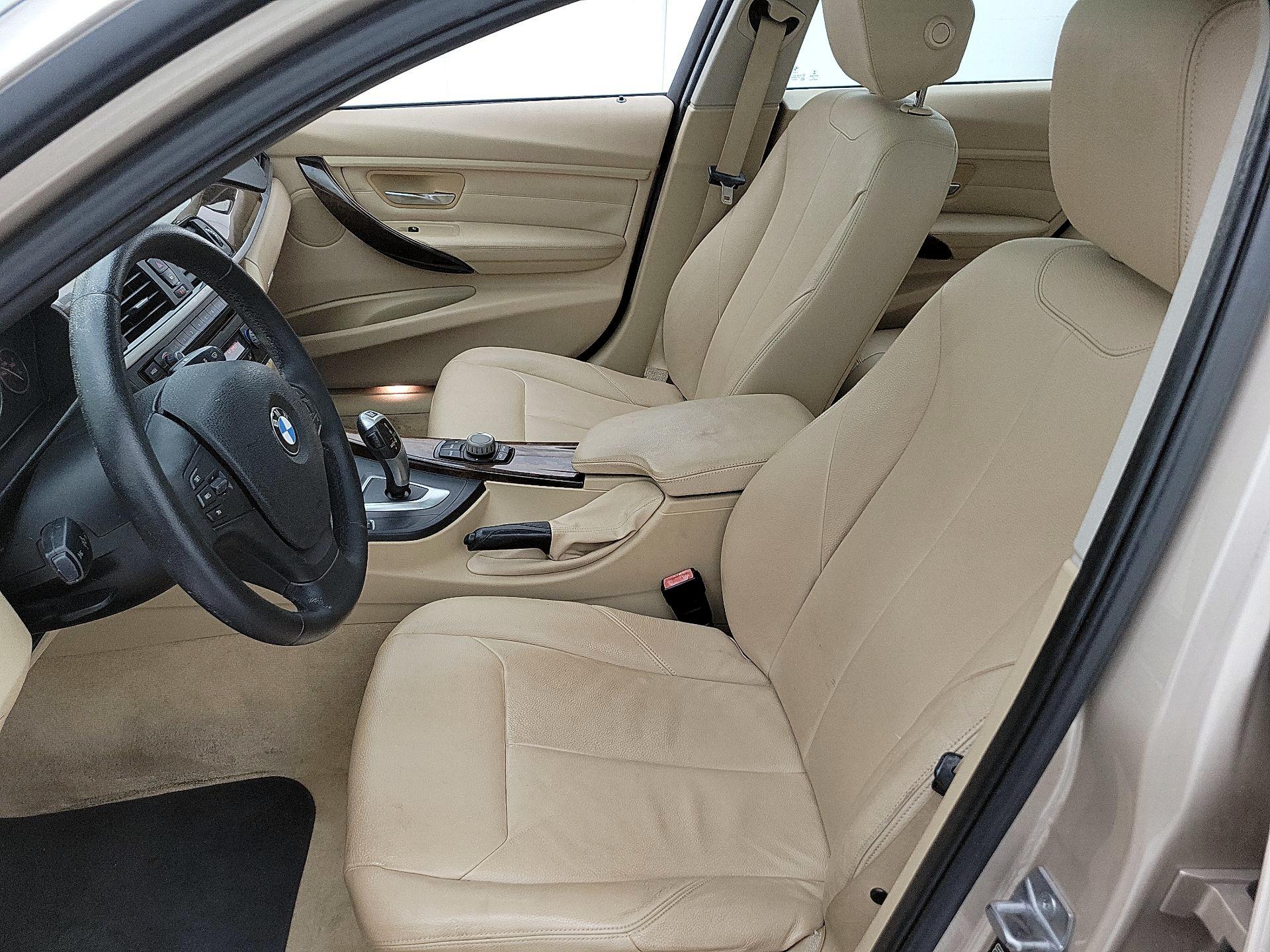 Thumbnail: 2015 BMW 3 Series - 11