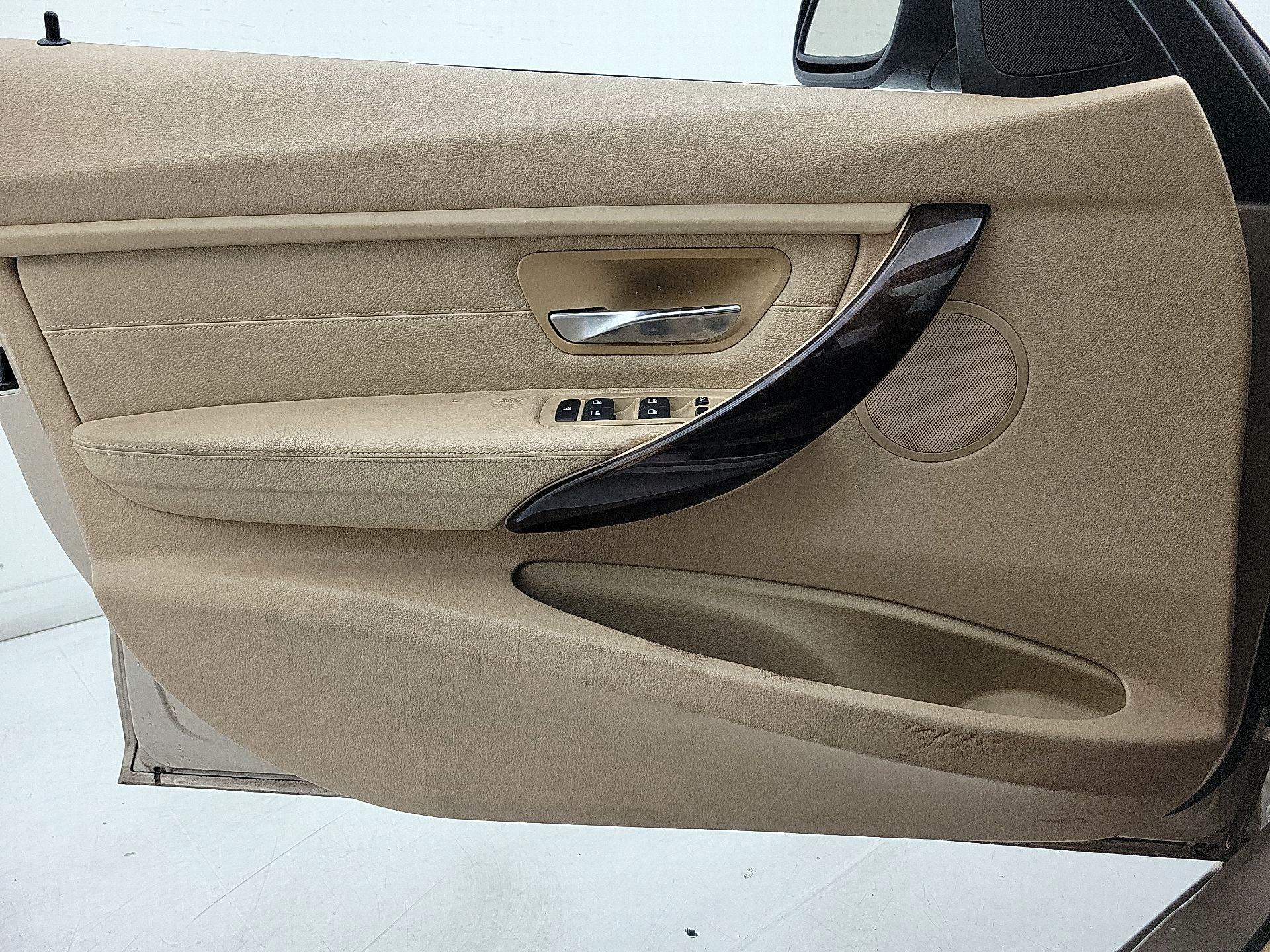 Thumbnail: 2015 BMW 3 Series - 12