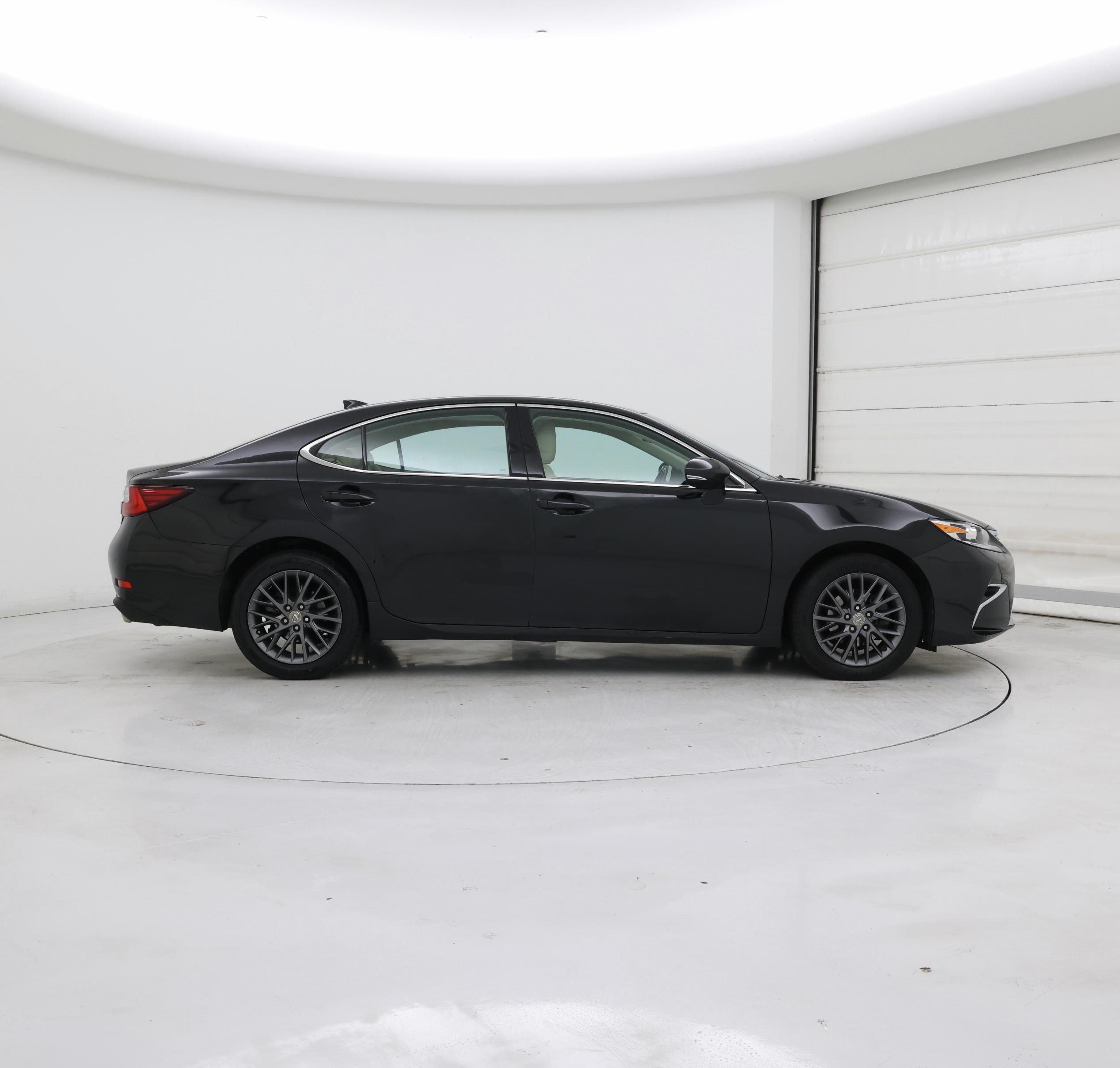 Thumbnail: 2014 Lexus ES - 7
