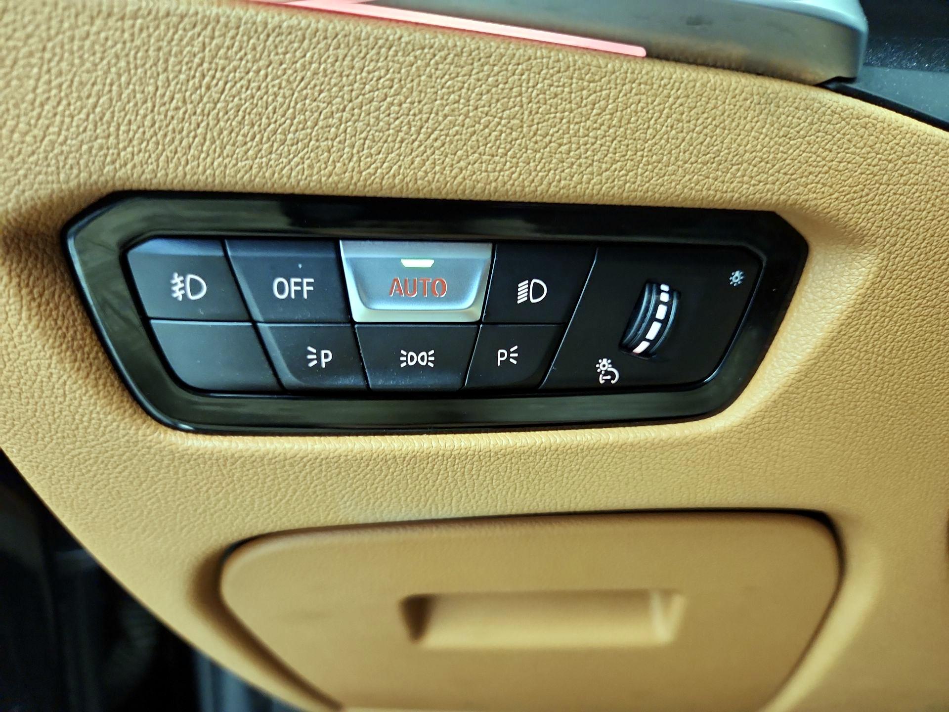 Thumbnail: 2020 BMW 3 Series - 13