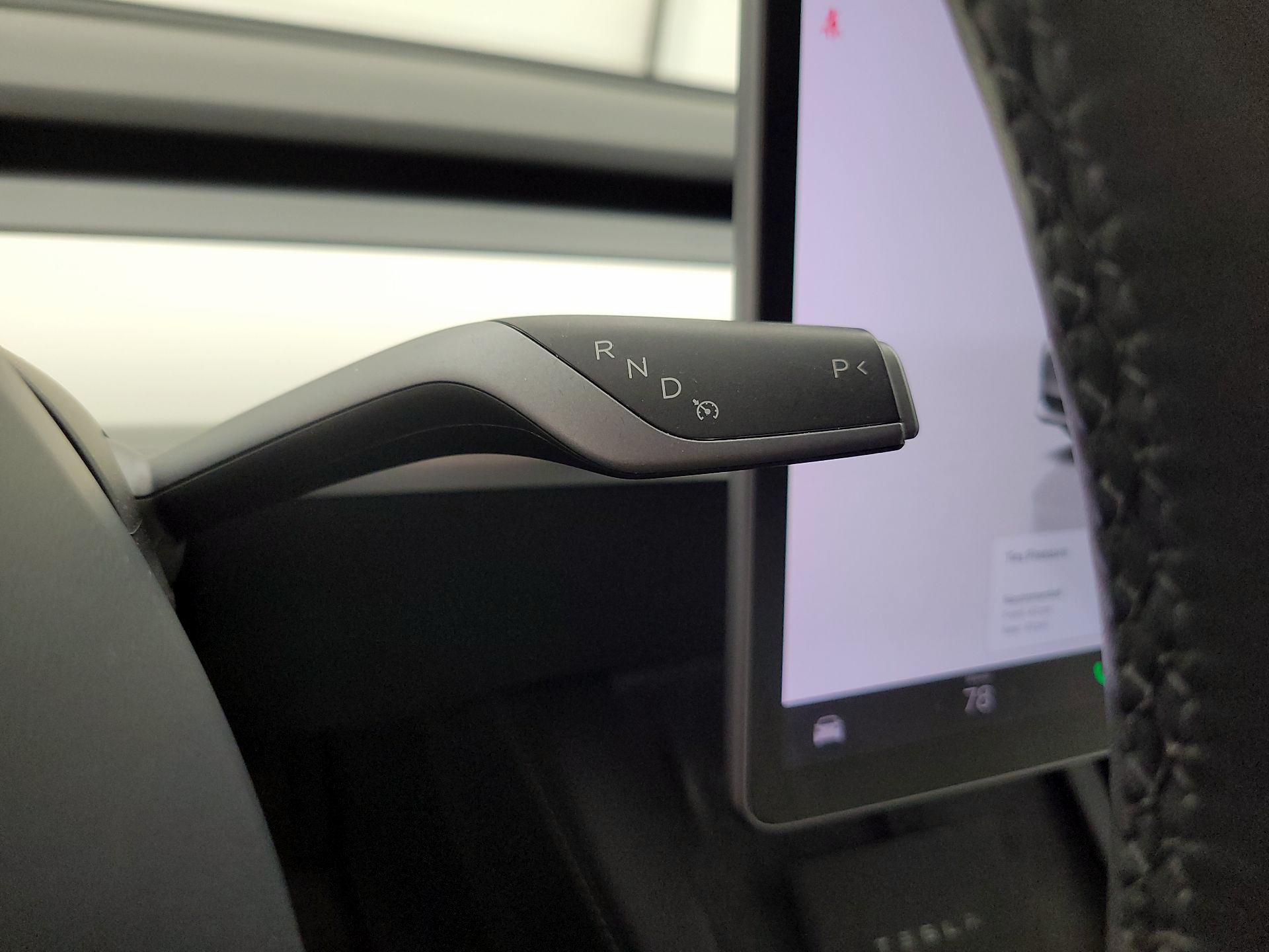 Thumbnail: 2022 Tesla Model 3 - 17