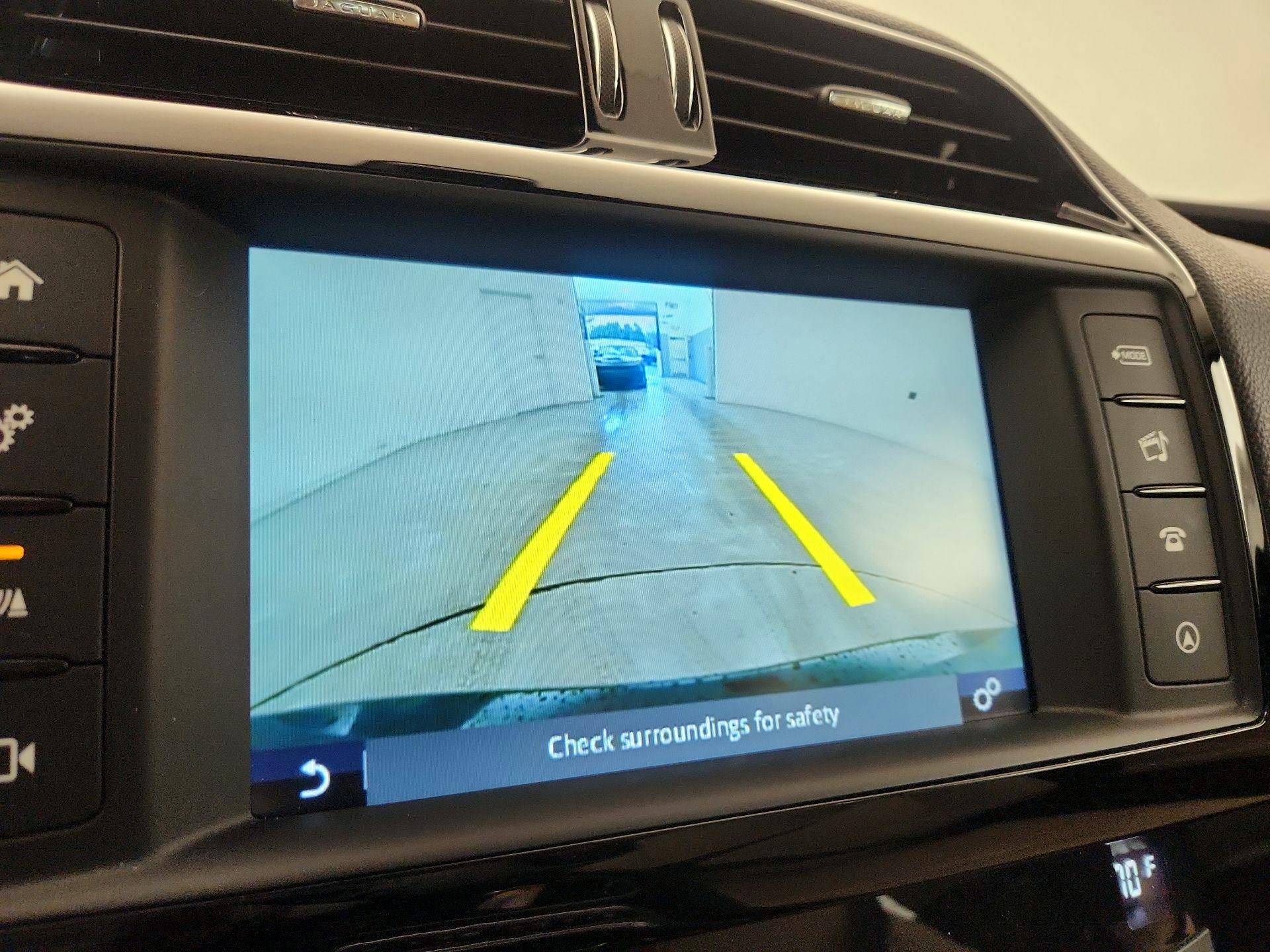 Thumbnail: 2017 Jaguar XE - 15