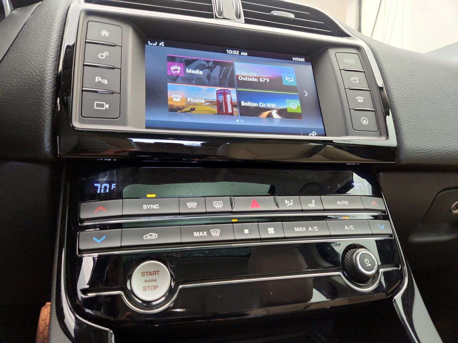 Thumbnail: 2017 Jaguar XE - 17