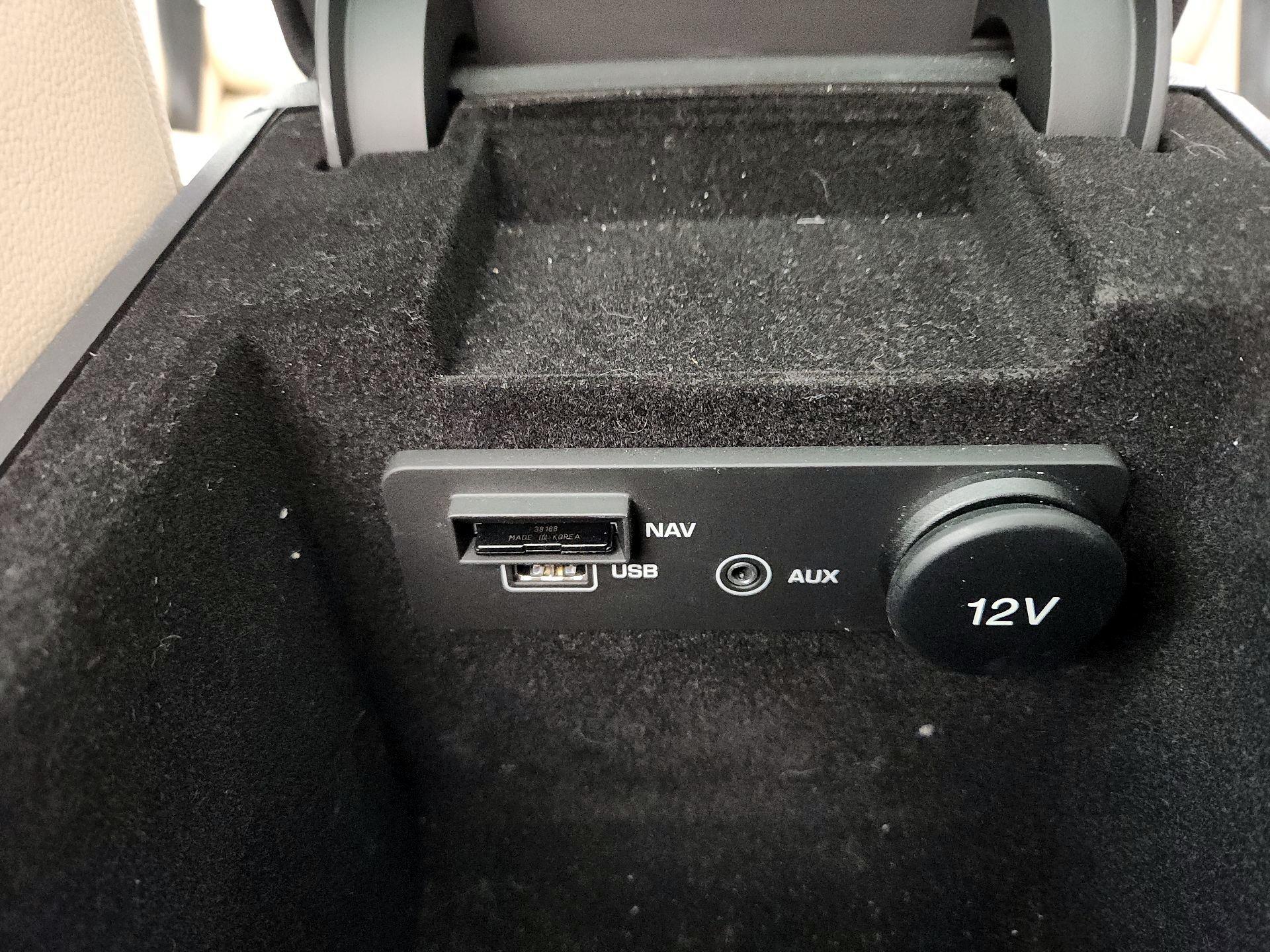 Thumbnail: 2017 Jaguar XE - 19