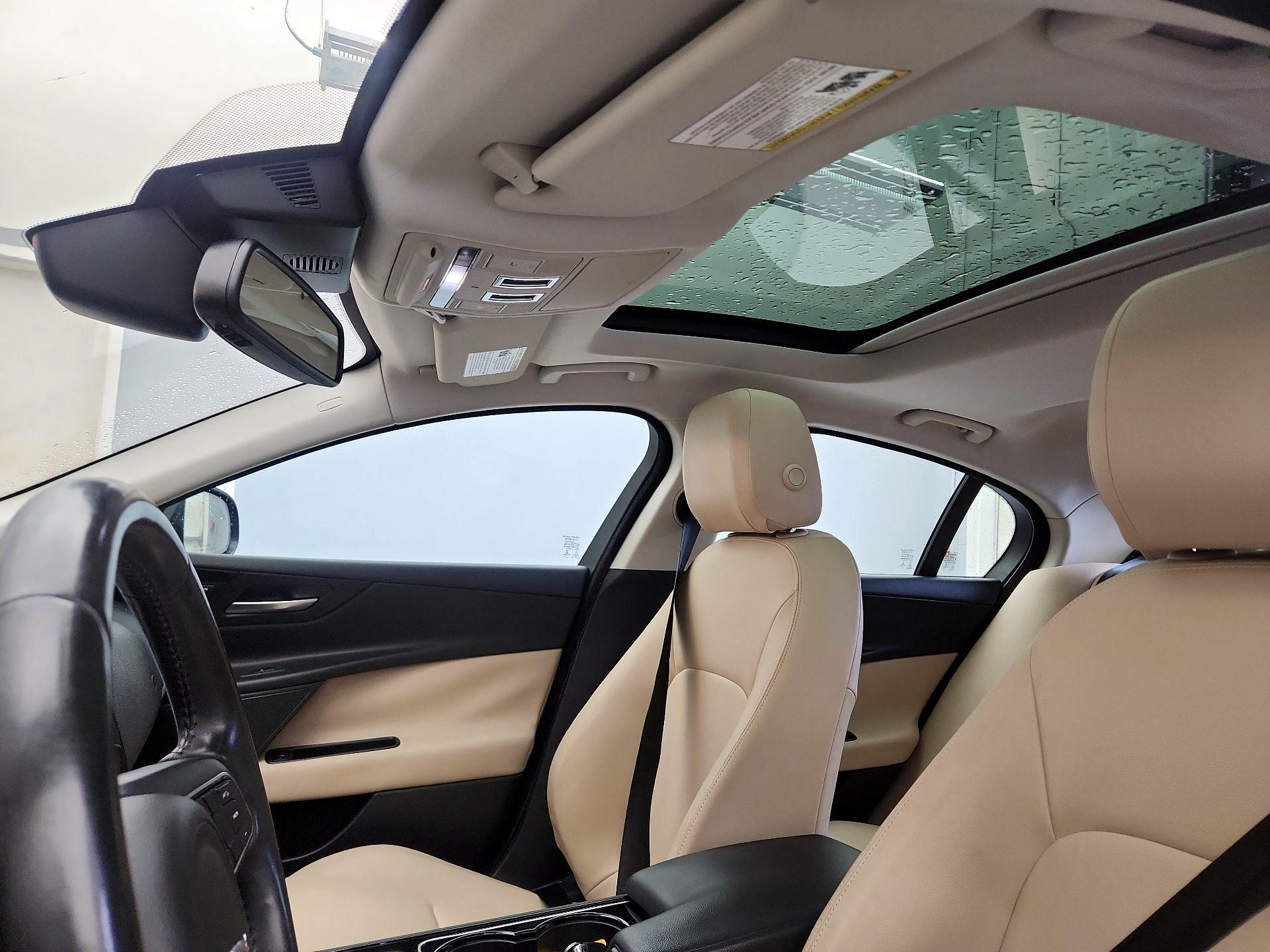 Thumbnail: 2017 Jaguar XE - 20