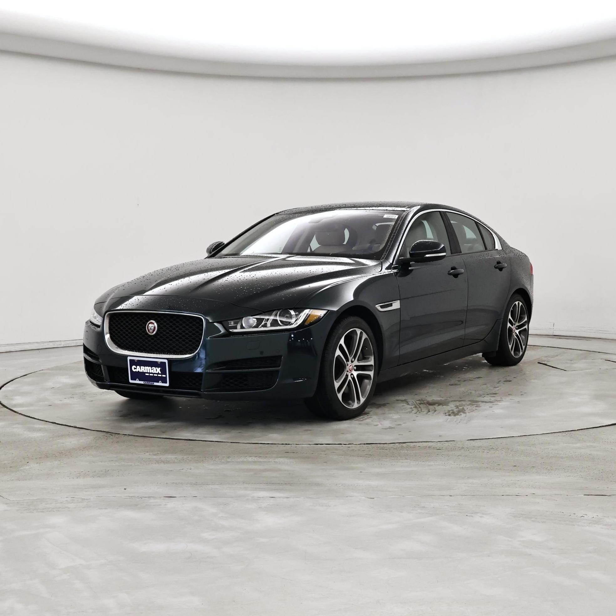 Thumbnail: 2017 Jaguar XE - 4
