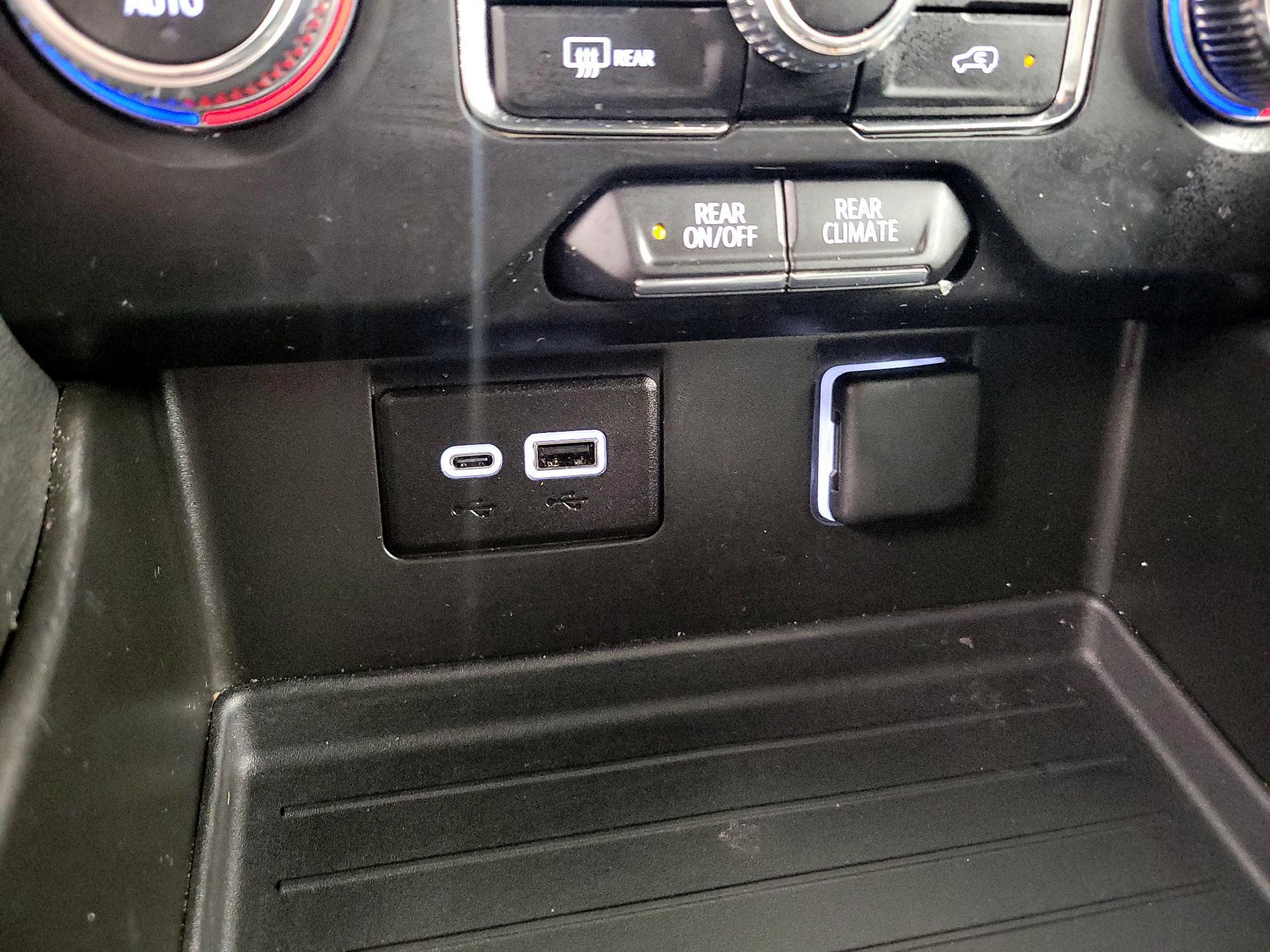 Thumbnail: 2024 GMC Yukon - 18