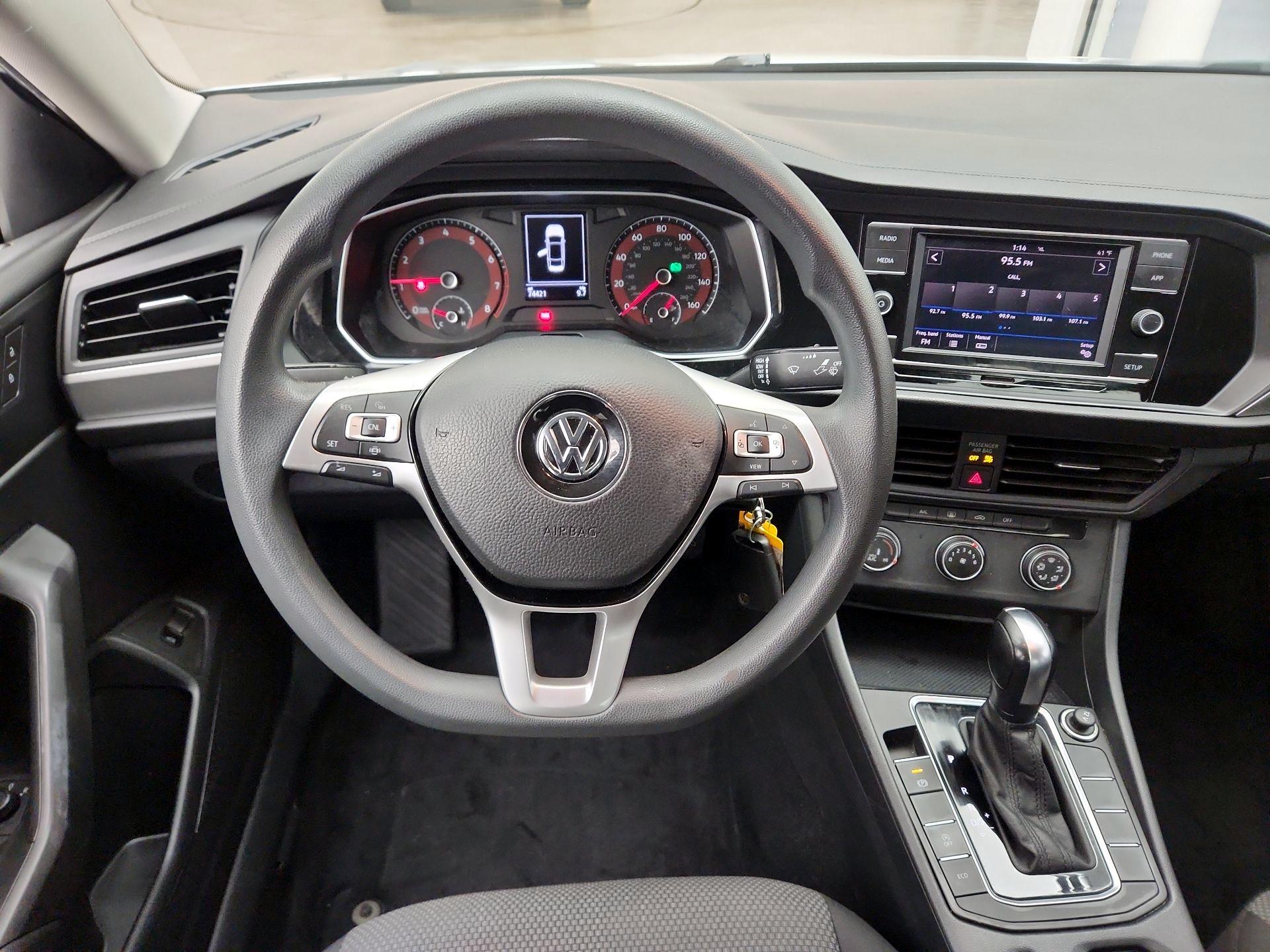 Thumbnail: 2019 Volkswagen Jetta - 10