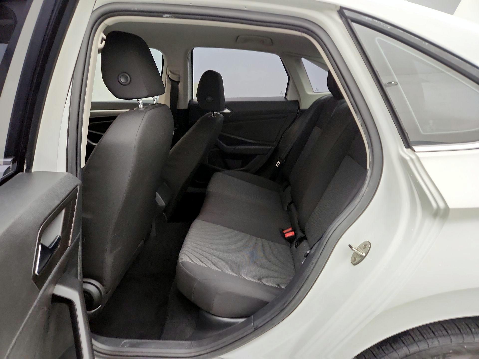 Thumbnail: 2019 Volkswagen Jetta - 19