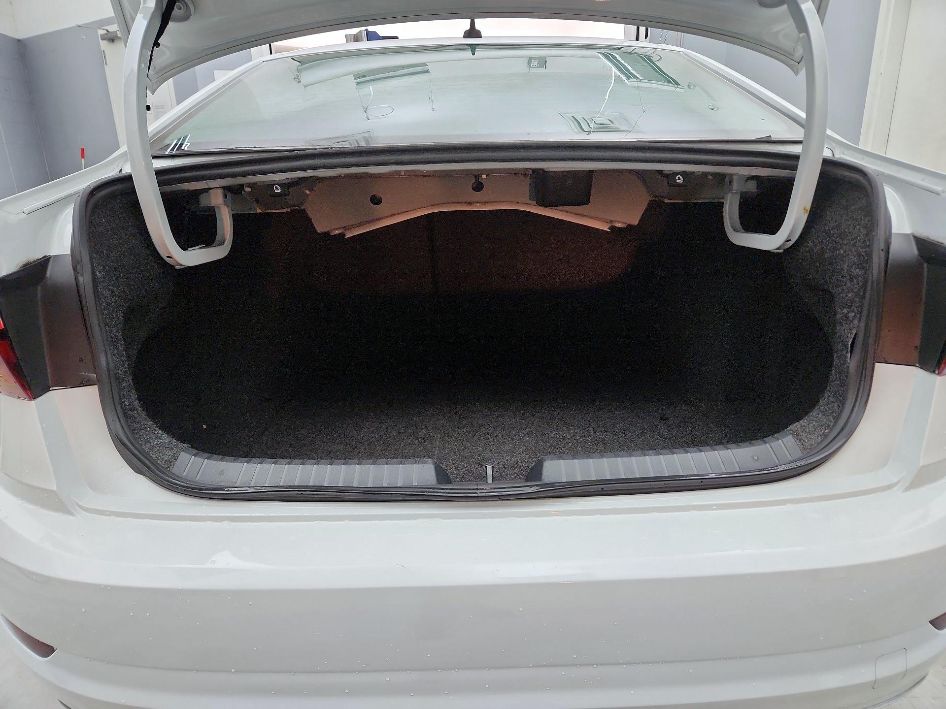 Thumbnail: 2019 Volkswagen Jetta - 20