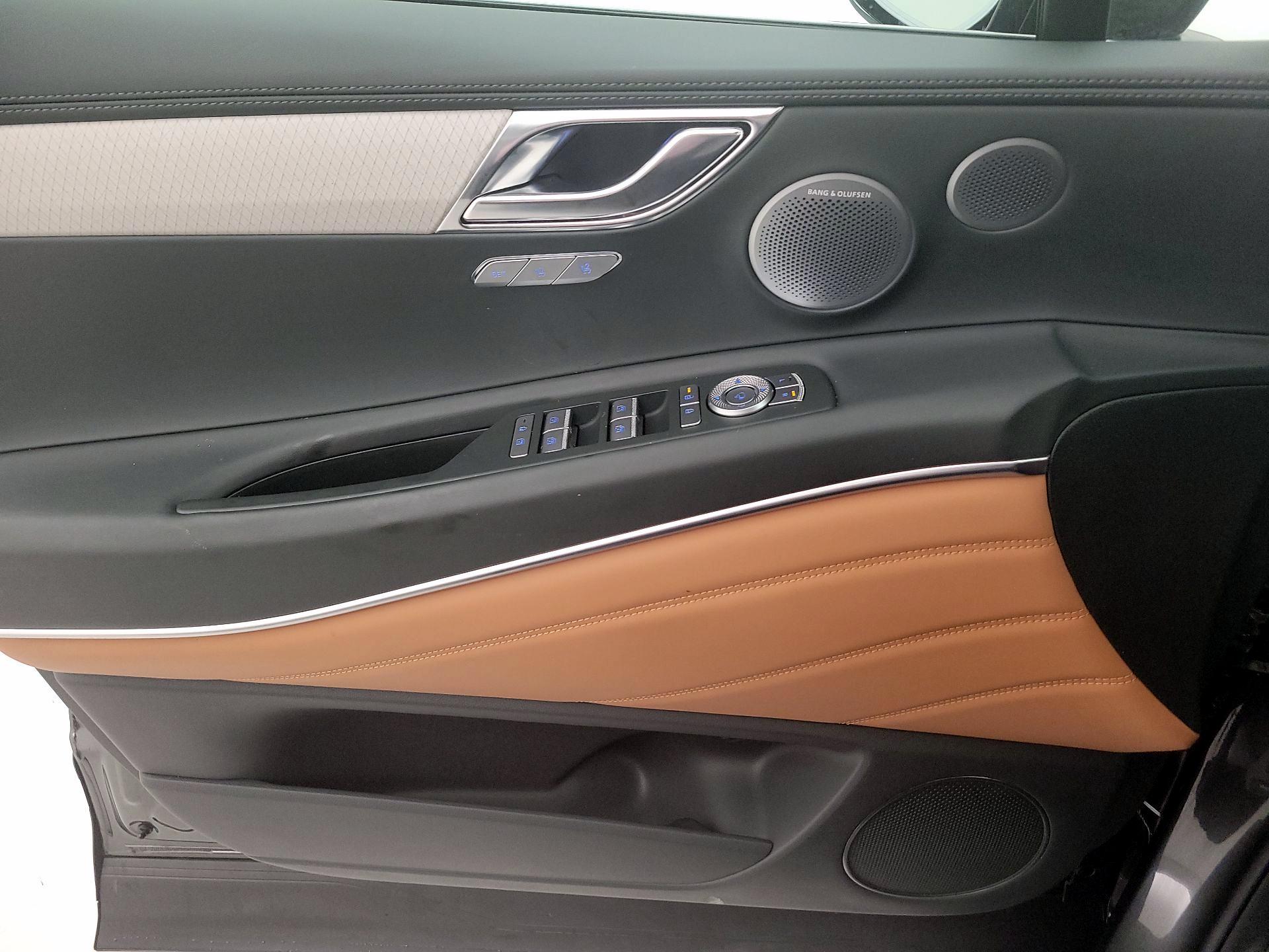 Thumbnail: 2025 Genesis GV80 - 12