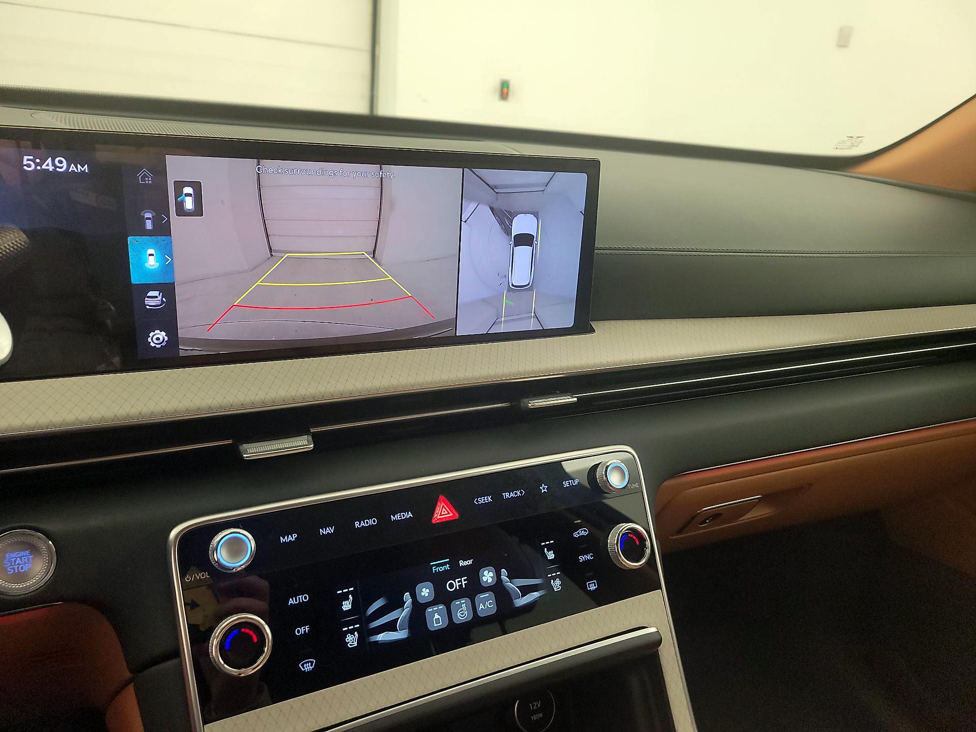 Thumbnail: 2025 Genesis GV80 - 15