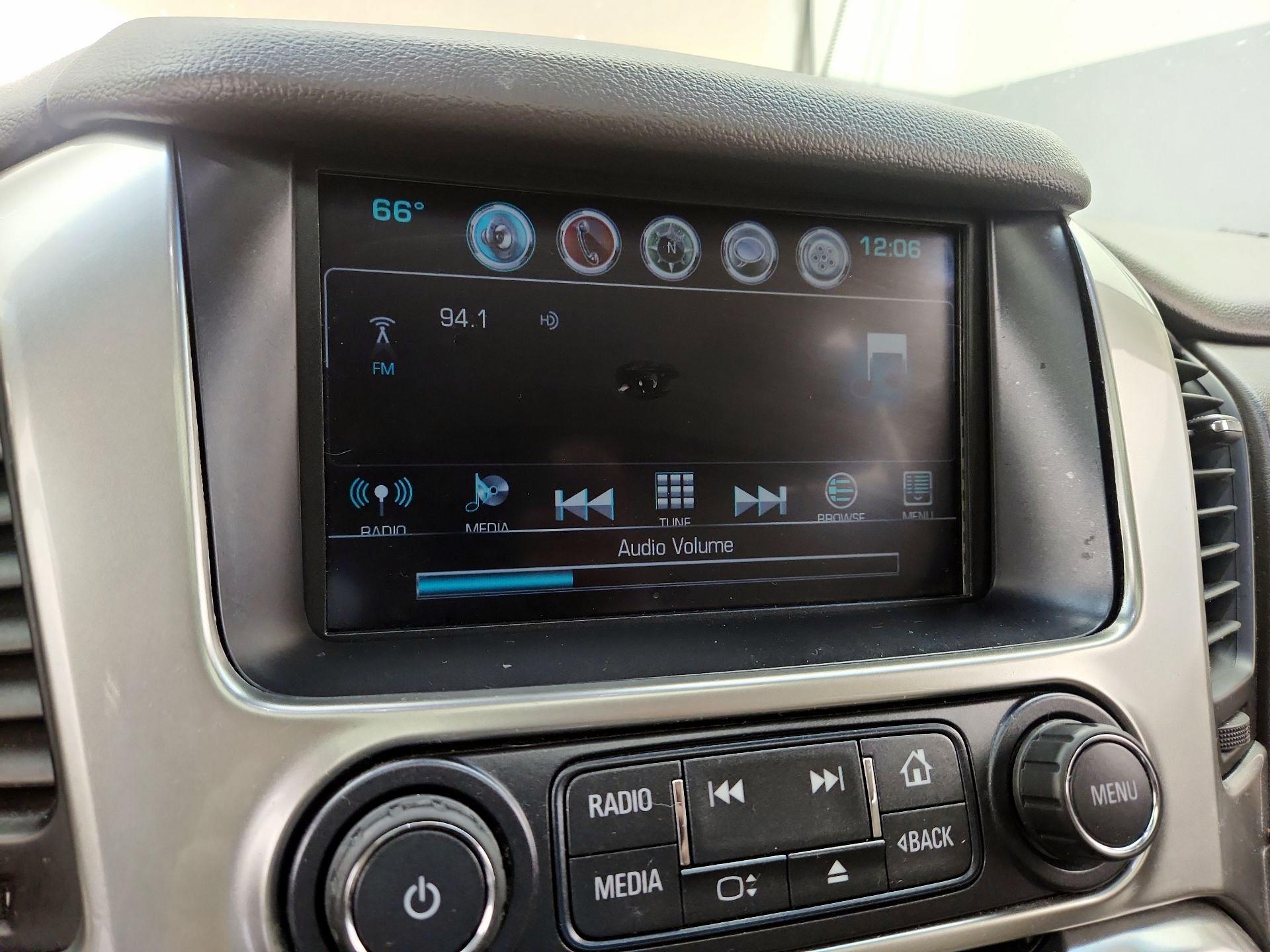 Thumbnail: 2019 Chevrolet Tahoe - 16