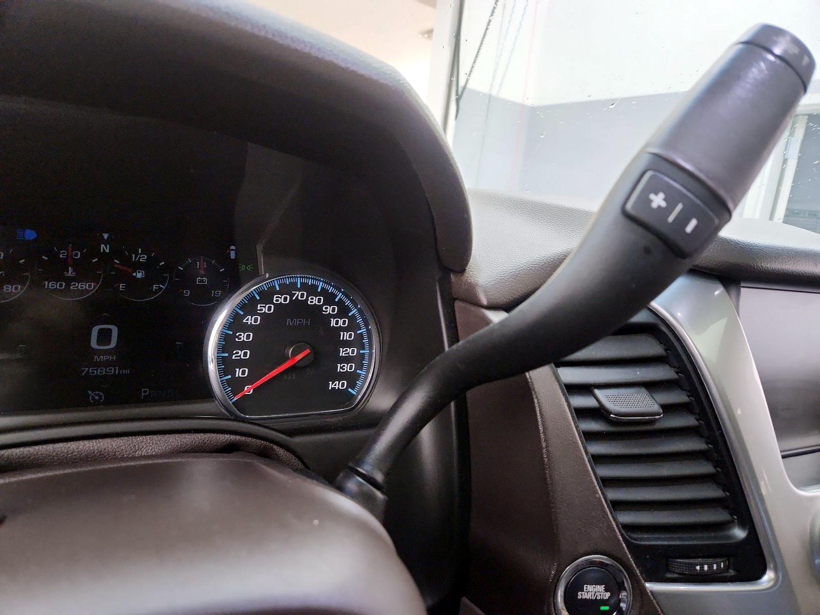 2019 Chevrolet Tahoe Premier - Photo 19