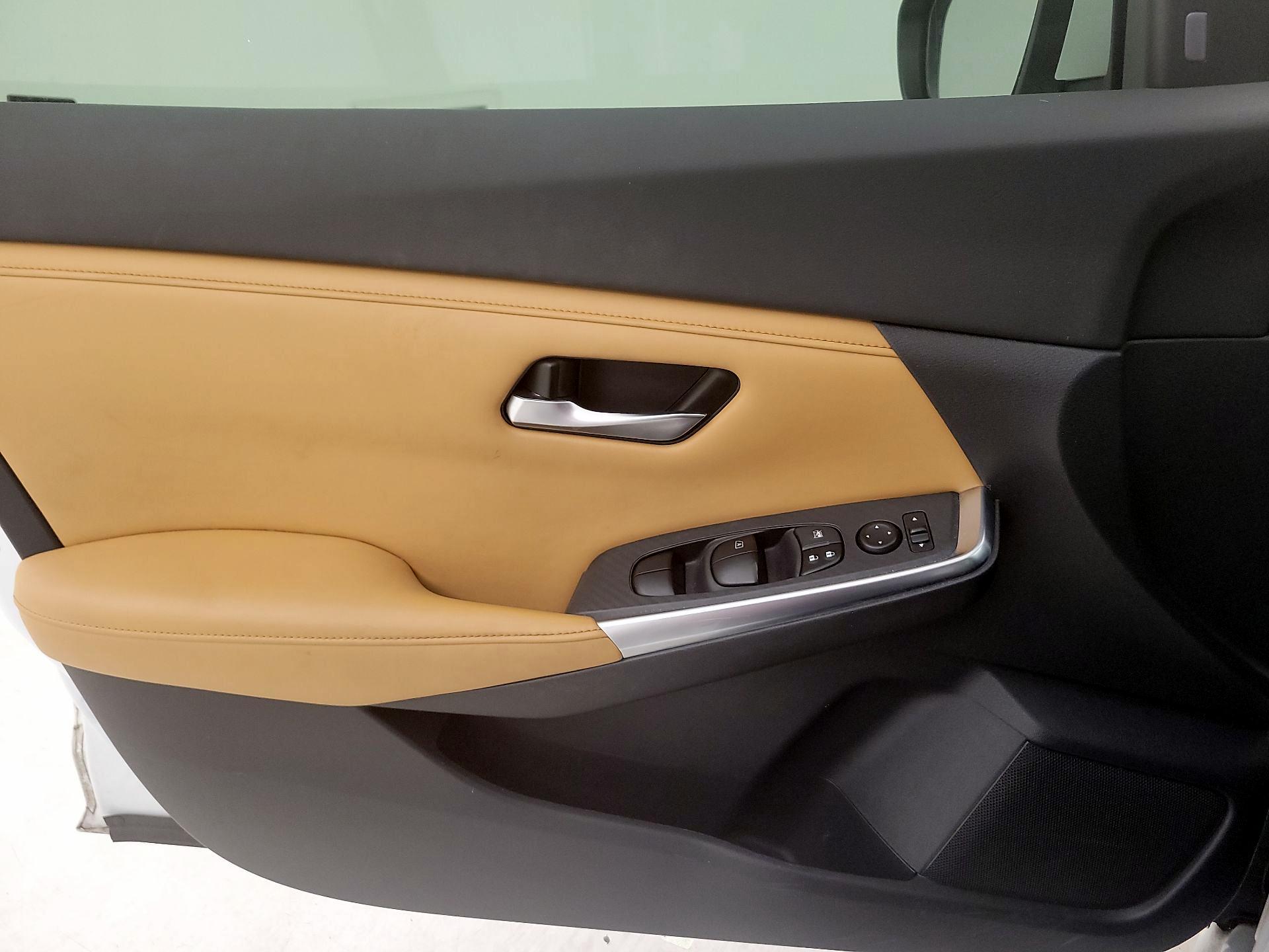 Thumbnail: 2020 Nissan Sentra - 12