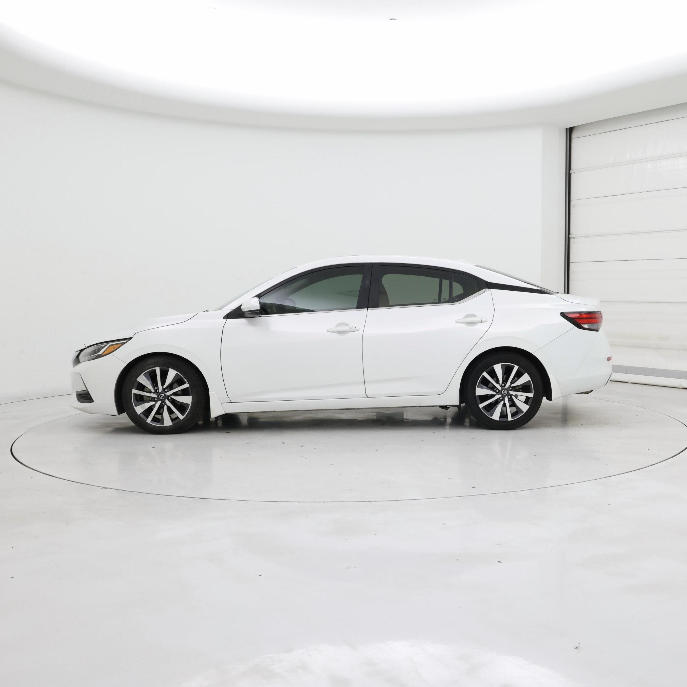 Thumbnail: 2020 Nissan Sentra - 3